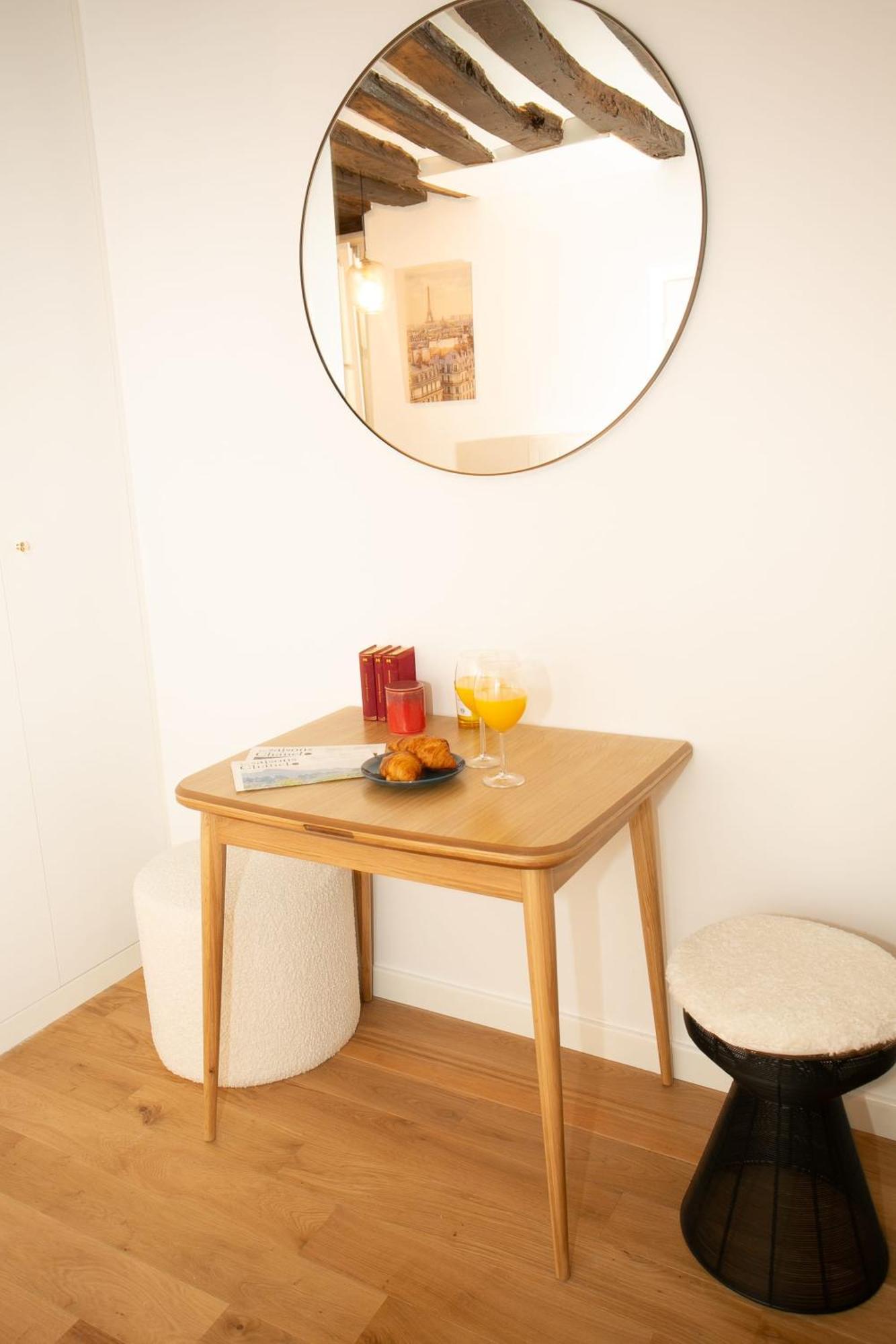 Ile Saint-louis & Pont De La Tournelle - Cityapartmentstay * Paris