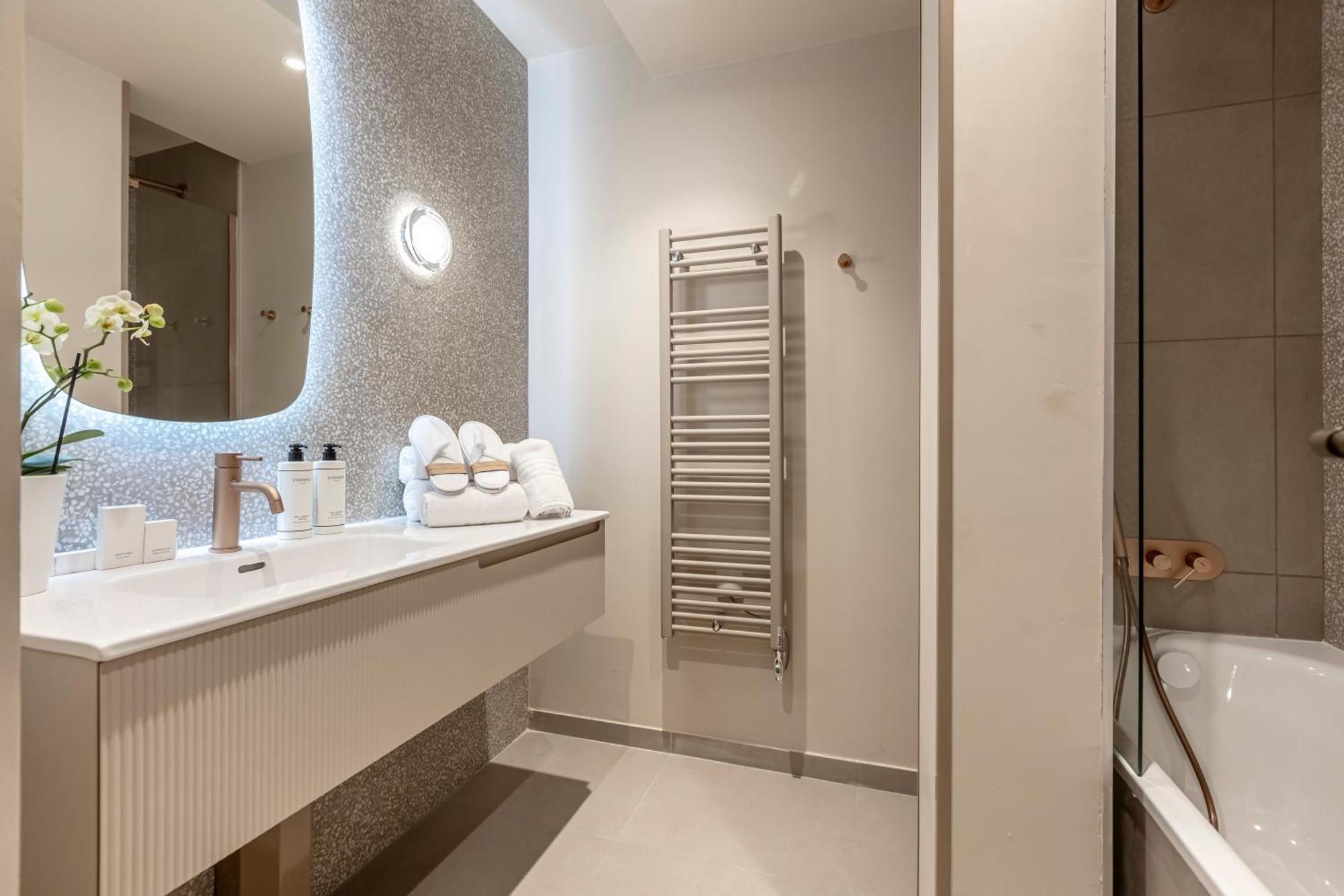 Fl By Sweett Hotel Paris