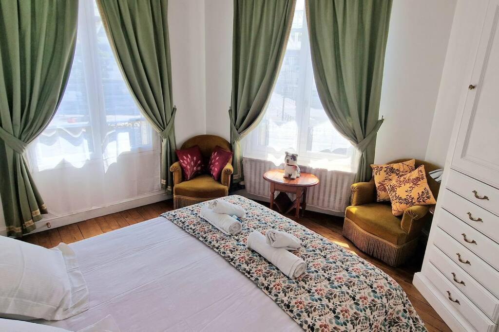 Christina : A Deux Pas De La Tour Eiffel Appartement