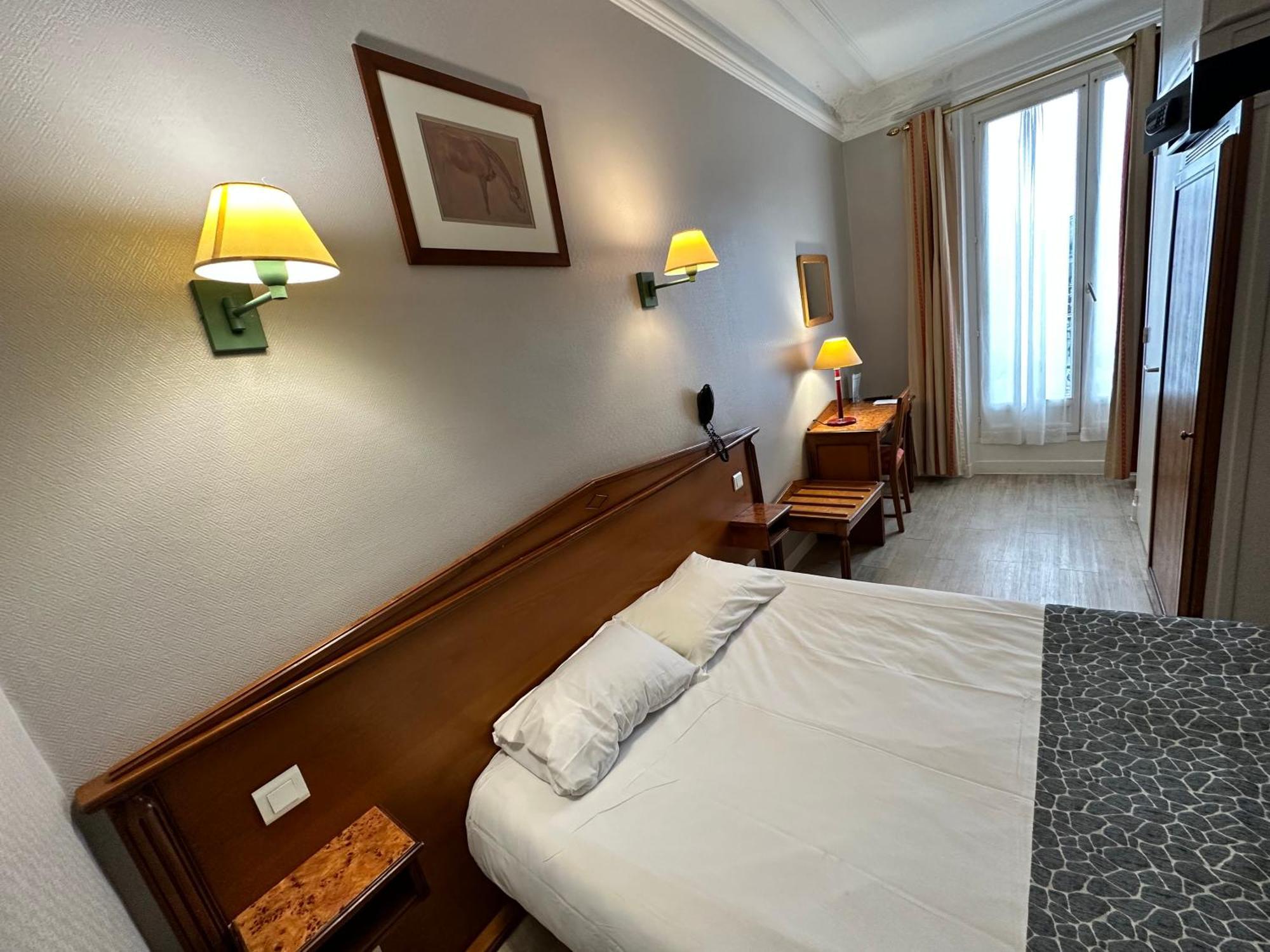 Richmond Gare Du Nord Hotel 2*