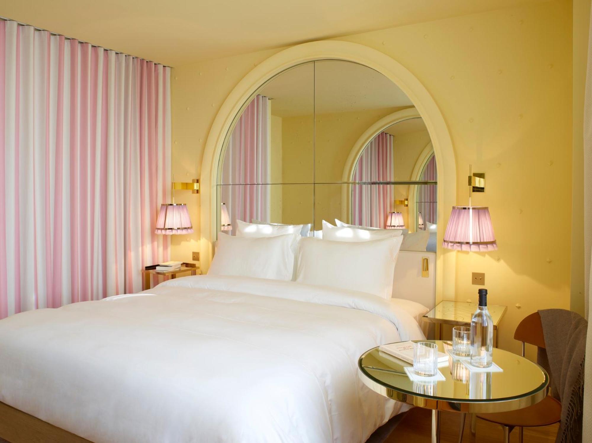 9confidentiel 4* Paris