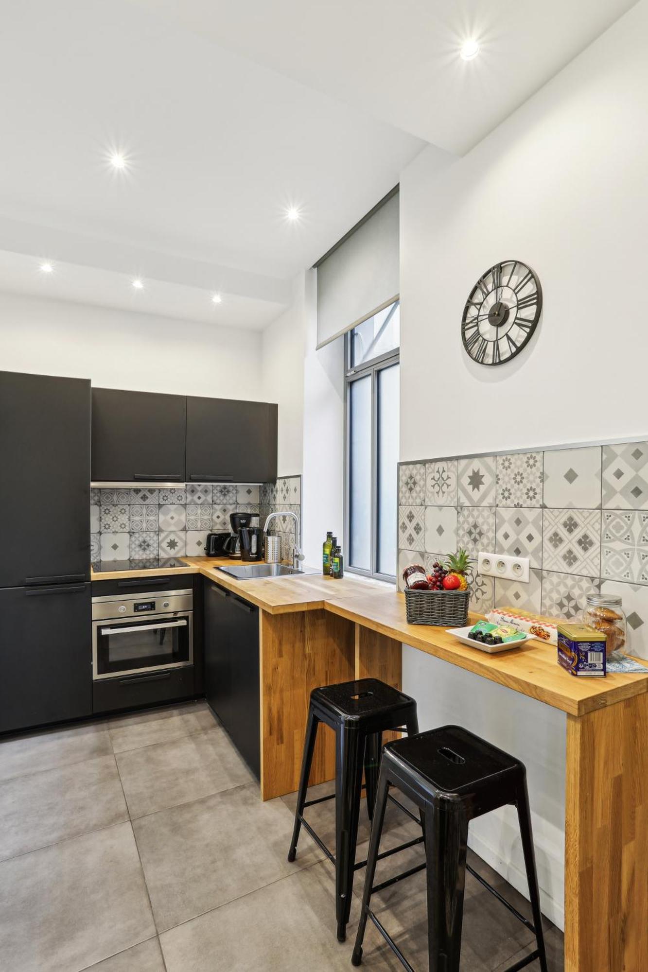 Lavie Maison I Marais Family Apartment