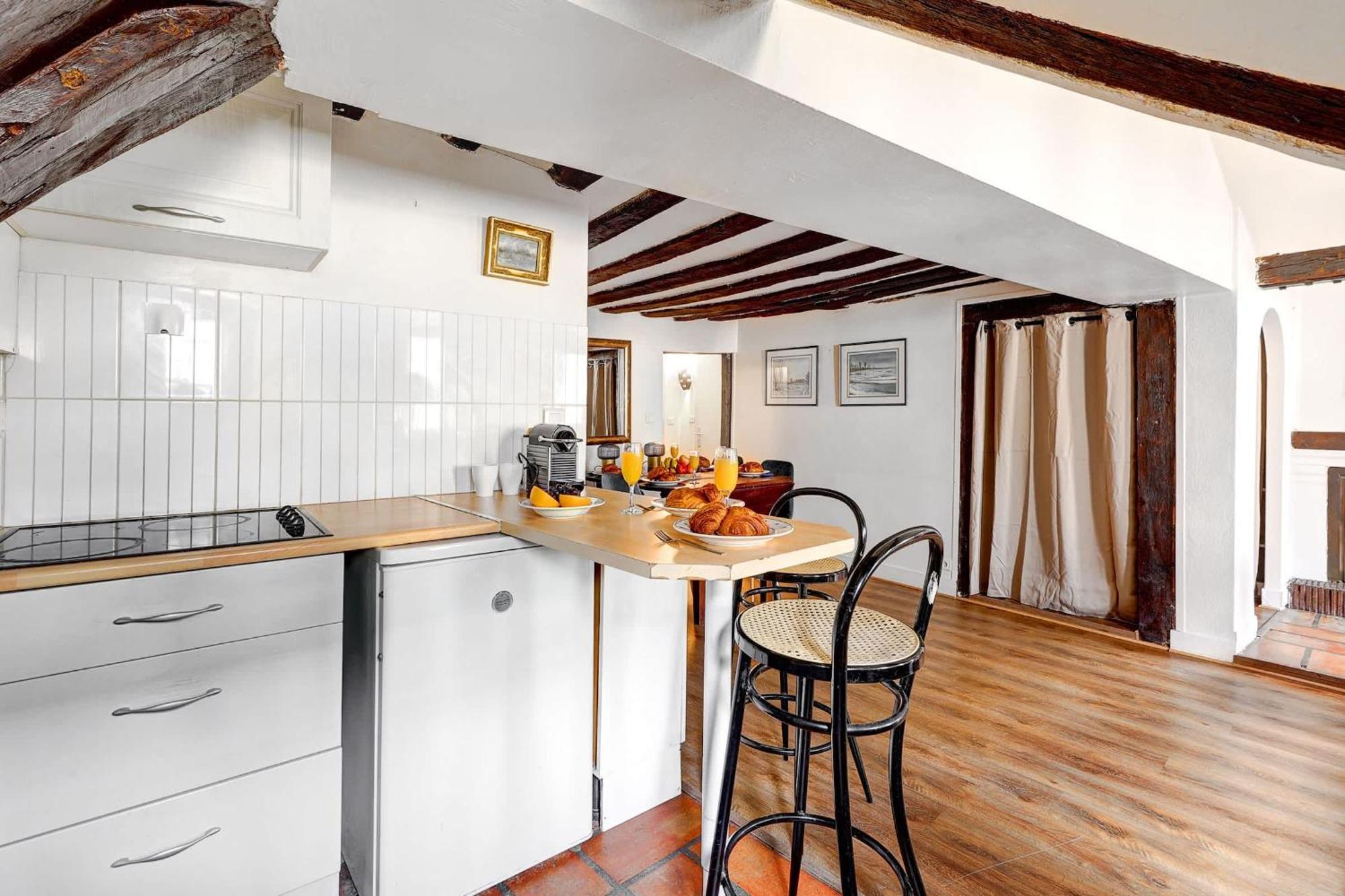 Ile Saint-louis - 2br - Cityapartmentstay Appartement Paris