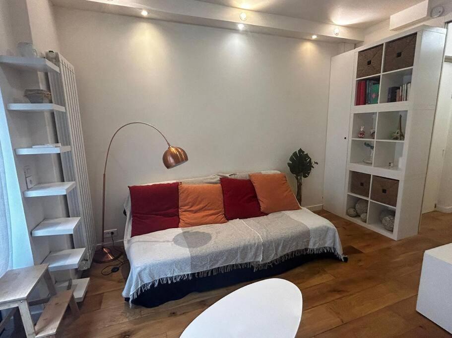 Charming Flat Apartment Paris