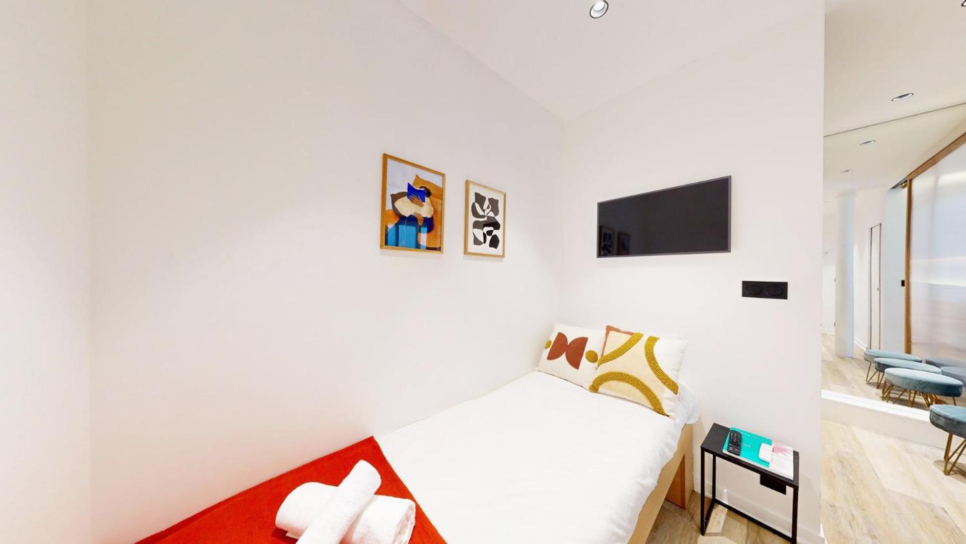 Bluestay 280 - A * Paris