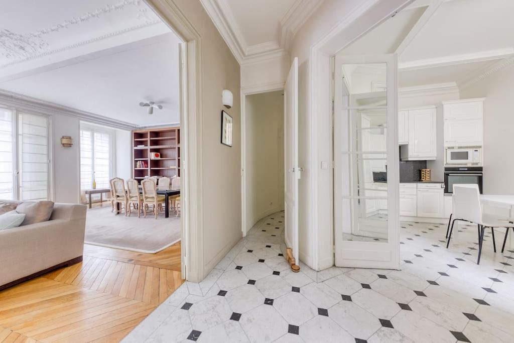 Familial Proche Tour Eiffel Apartment *