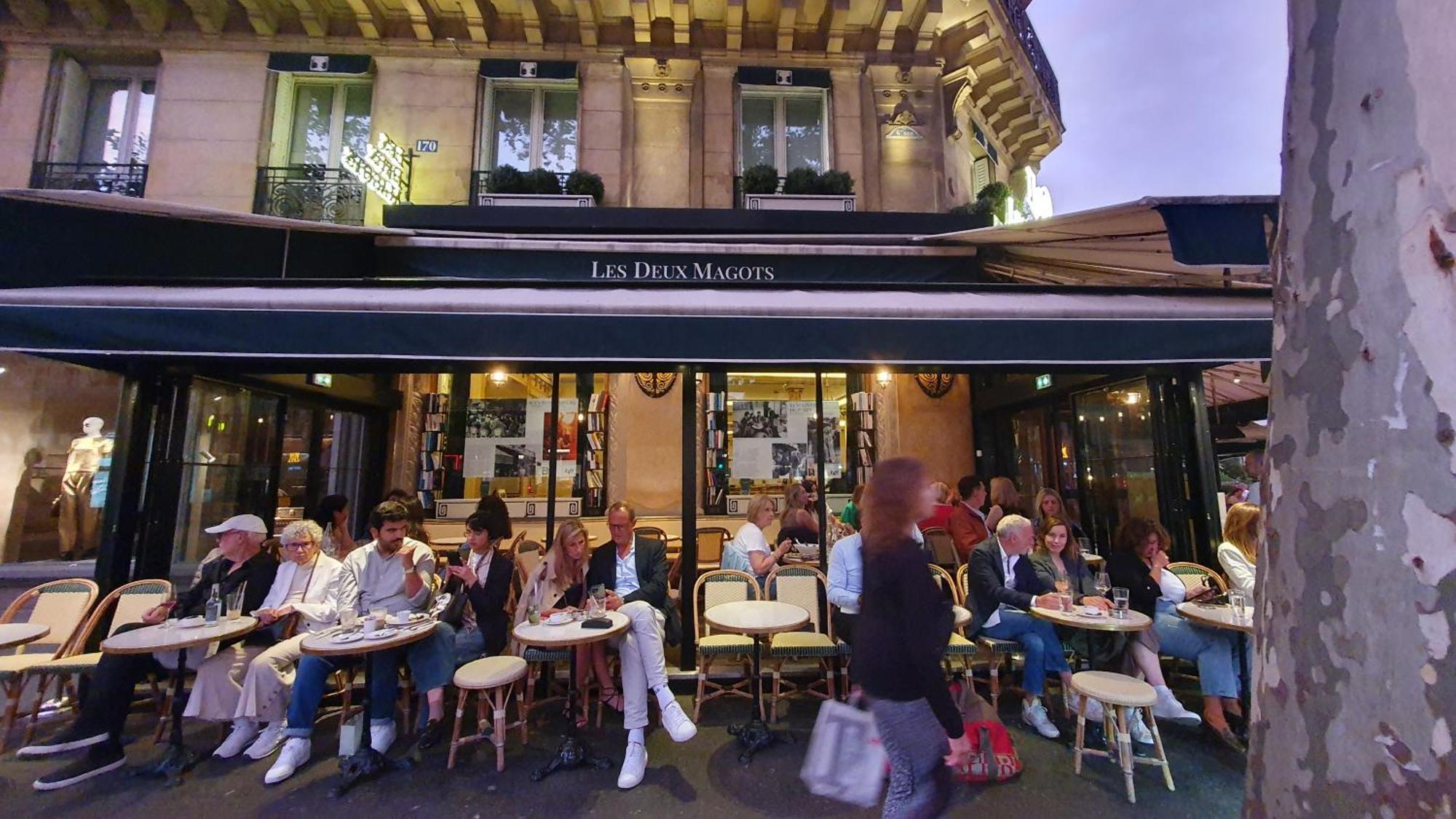 Séjour chez l'habitant Gare Montparnasse,gorgeous Place, Center ,close To Eiffel Tour And Louvre Meusm , Front Metro *