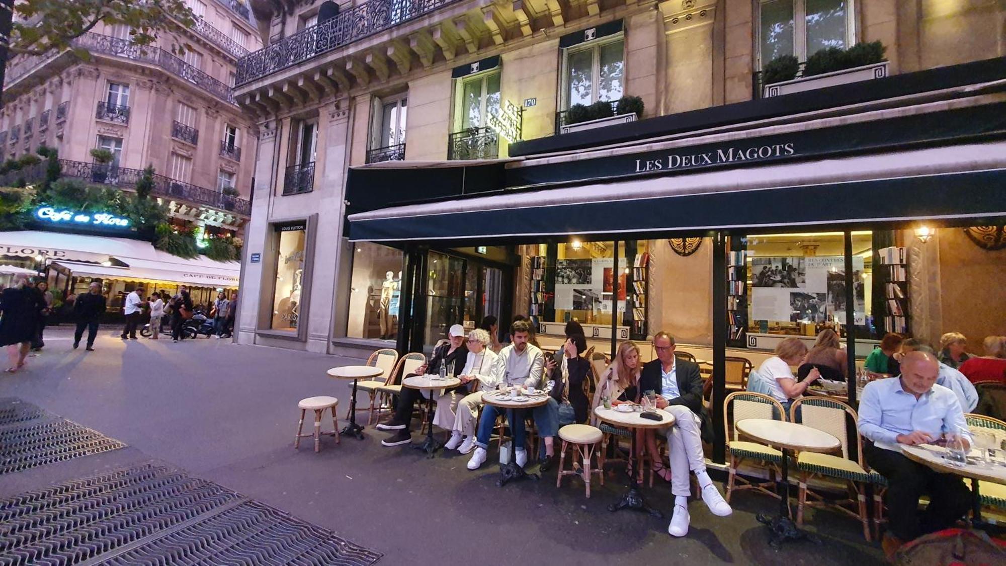 Gare Montparnasse,gorgeous Place, Center ,close To Eiffel Tour And Louvre Meusm , Front Metro Séjour chez l'habitant Paris