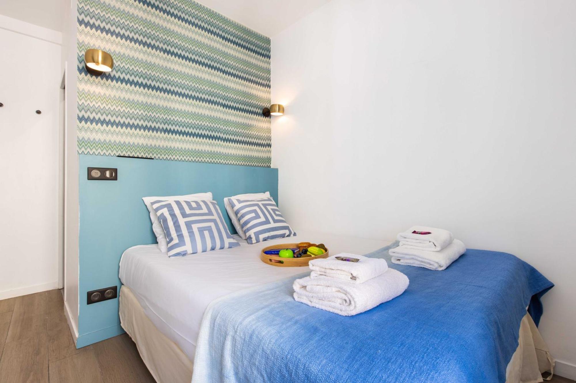 Eiffel Hostel