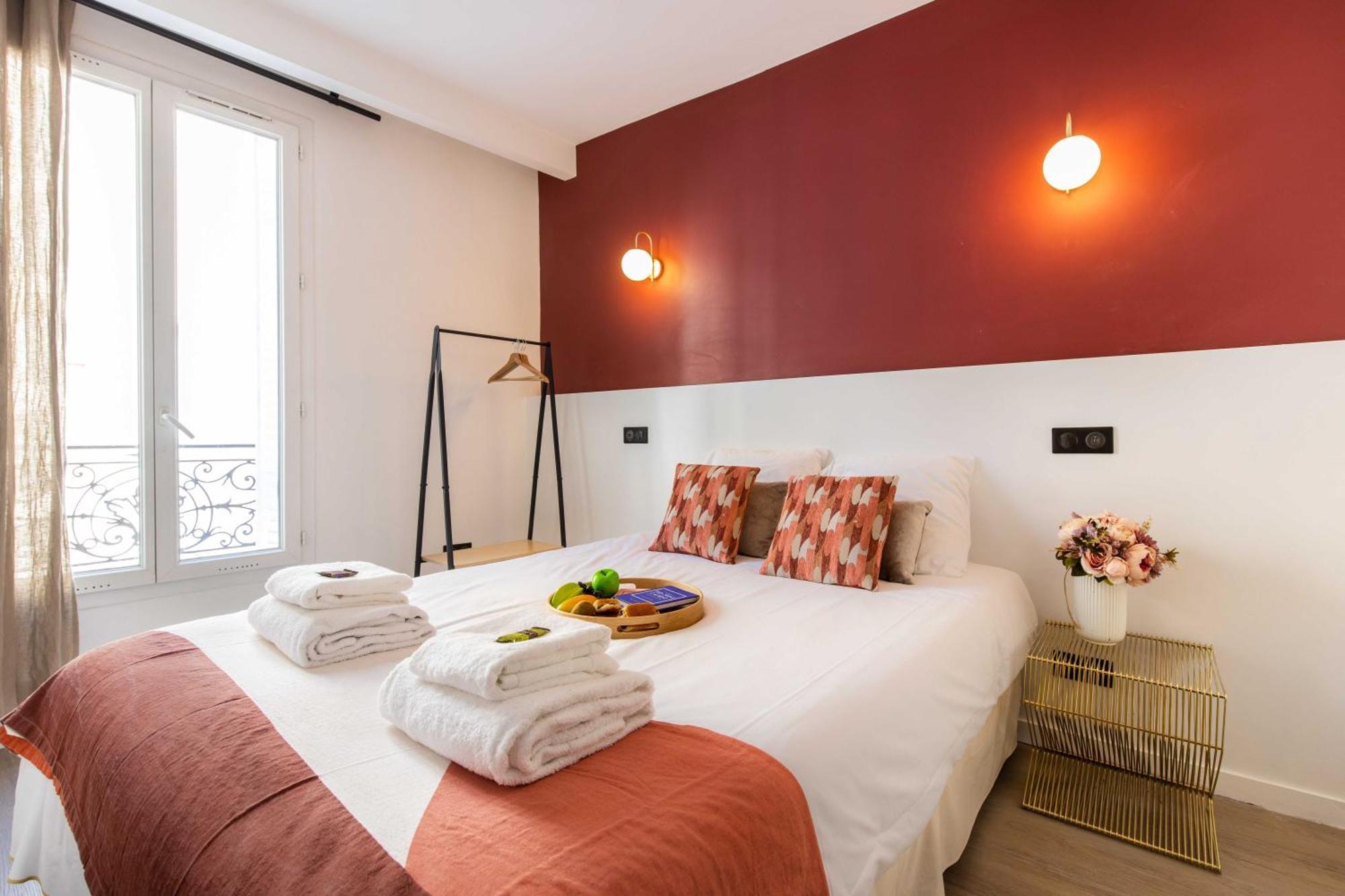 Eiffel Hostel