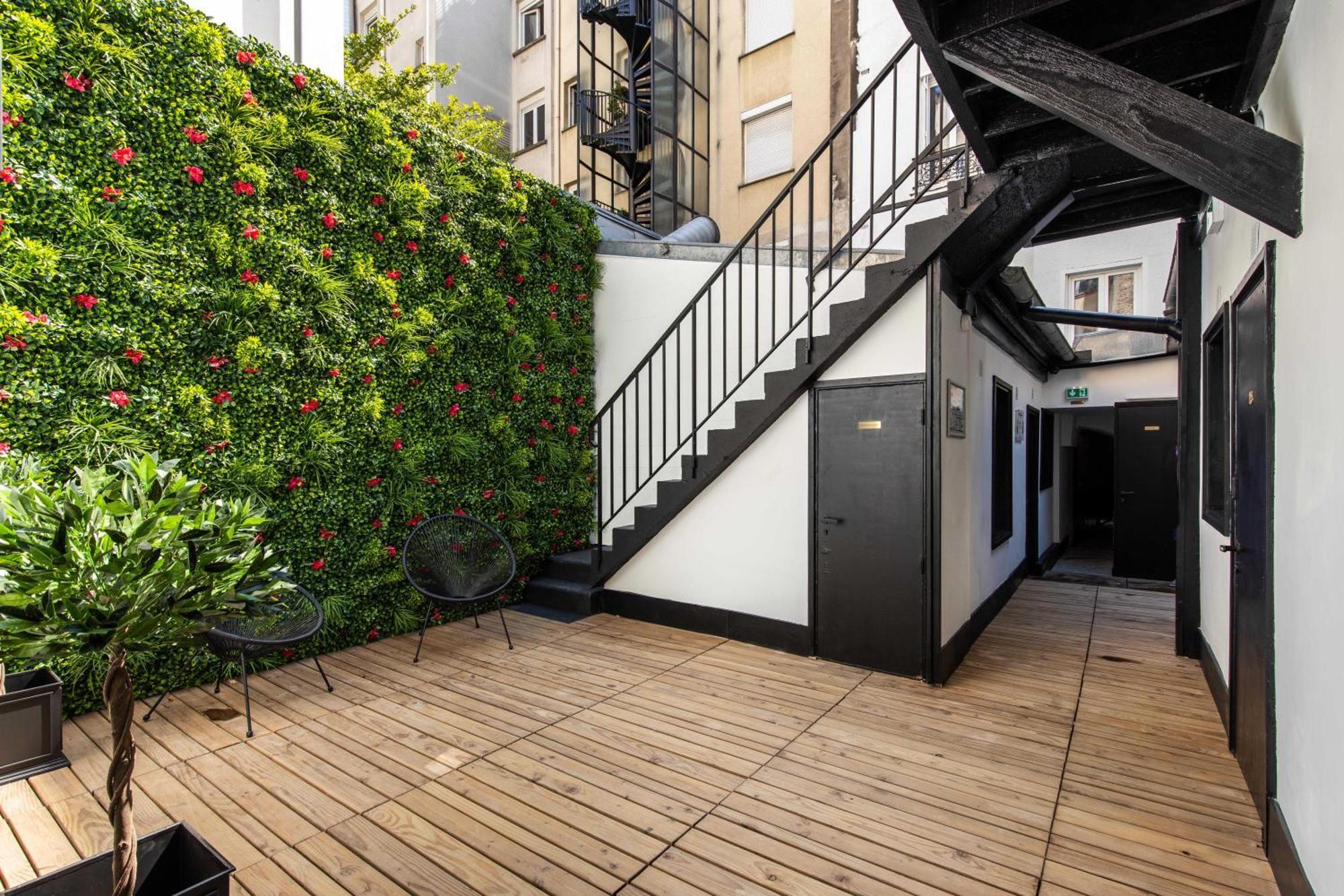 Eiffel Hostel