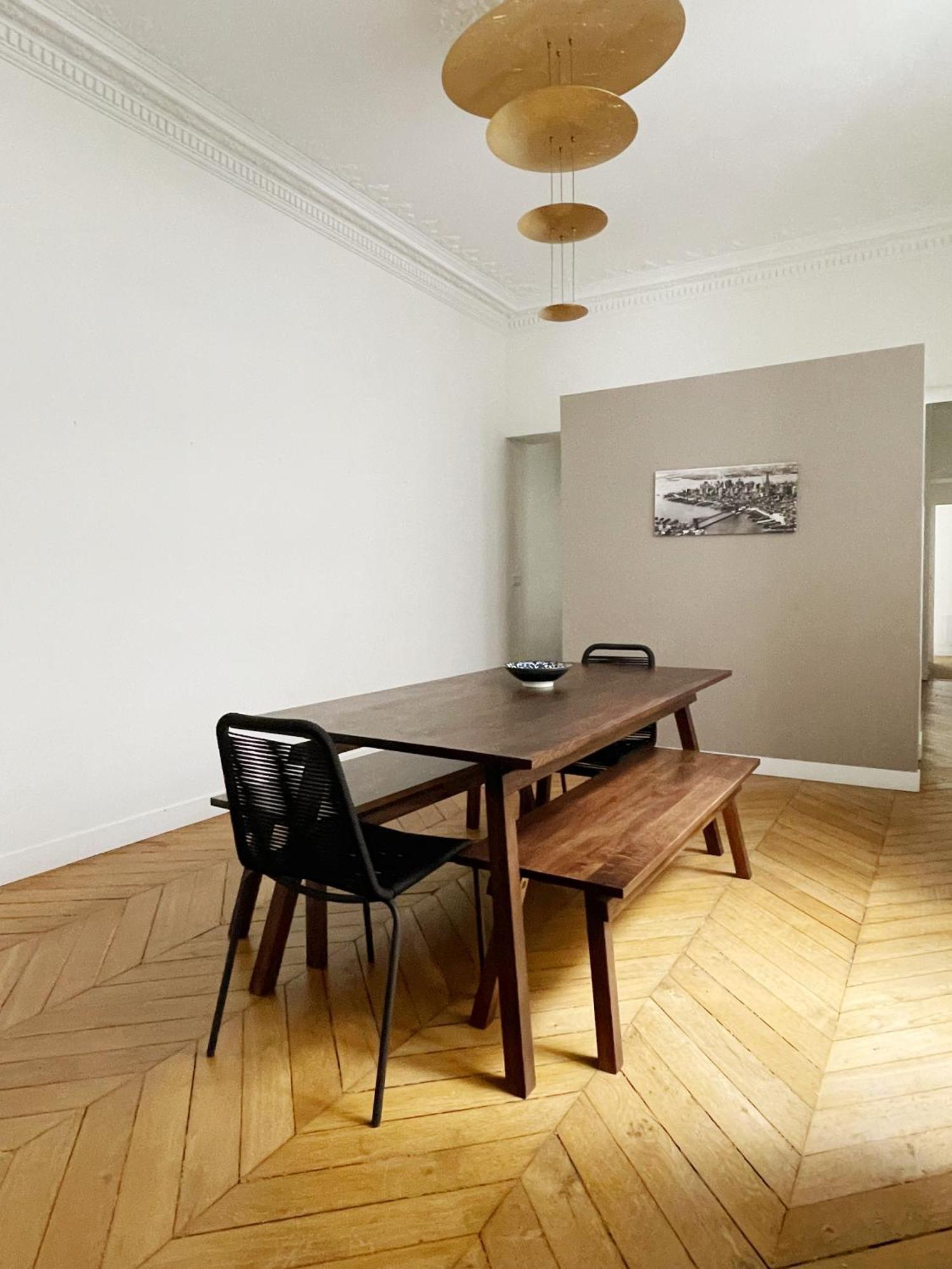 Apartment Spacious 3br Flat / Madeleine