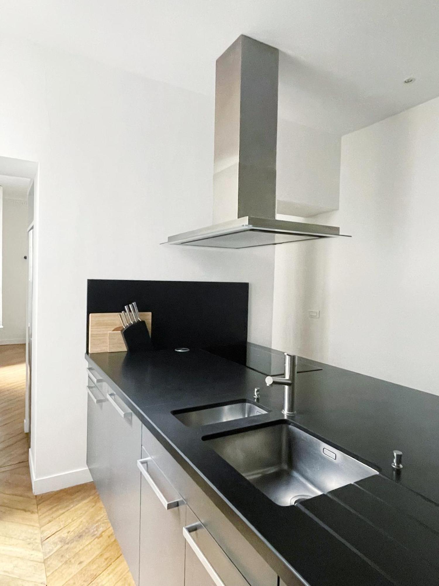 Apartment Spacious 3br Flat / Madeleine