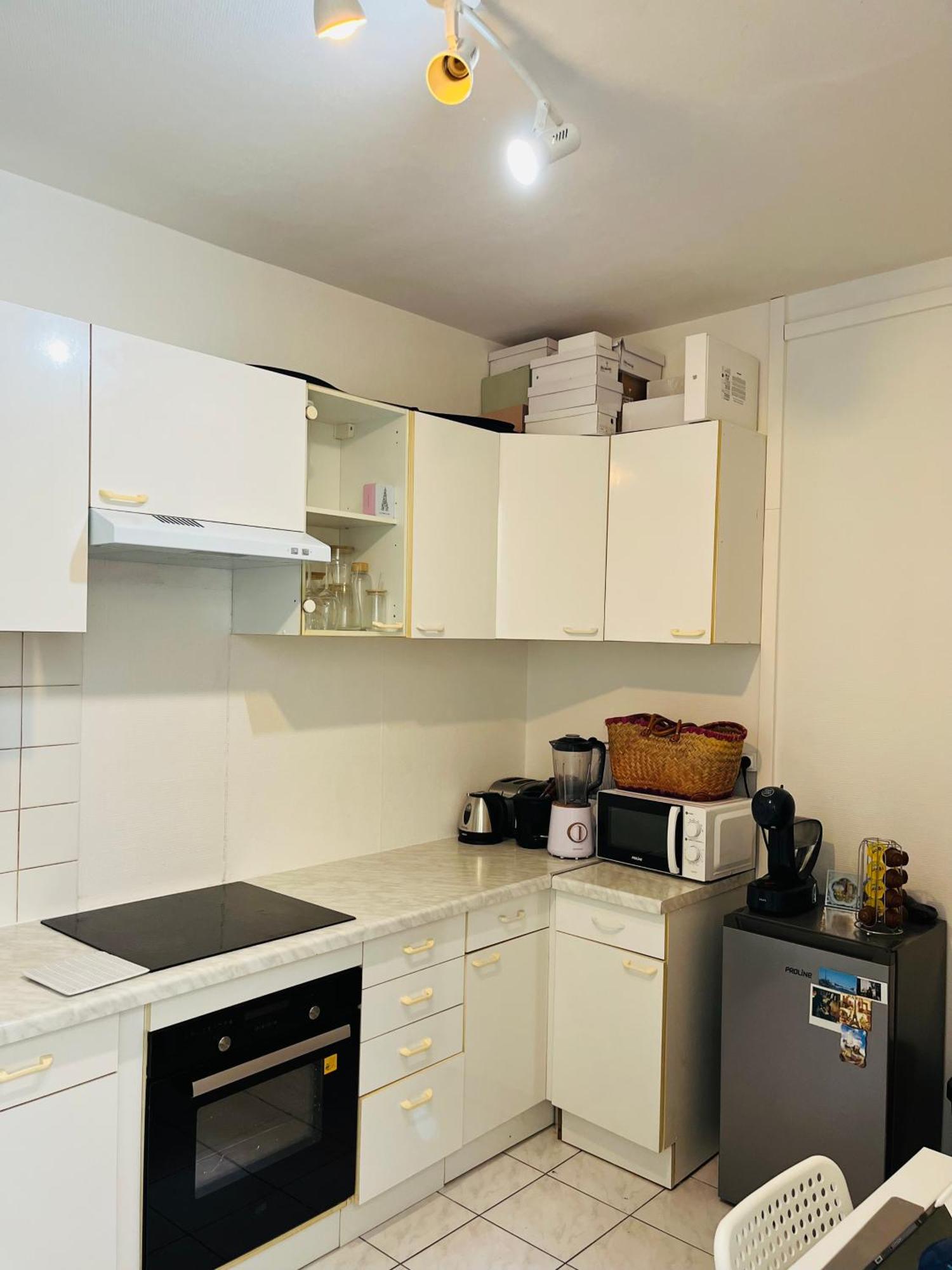 Homestay In Montmartre, Paris, Near Sacre-coeur Read Host Profile For Booking Paris