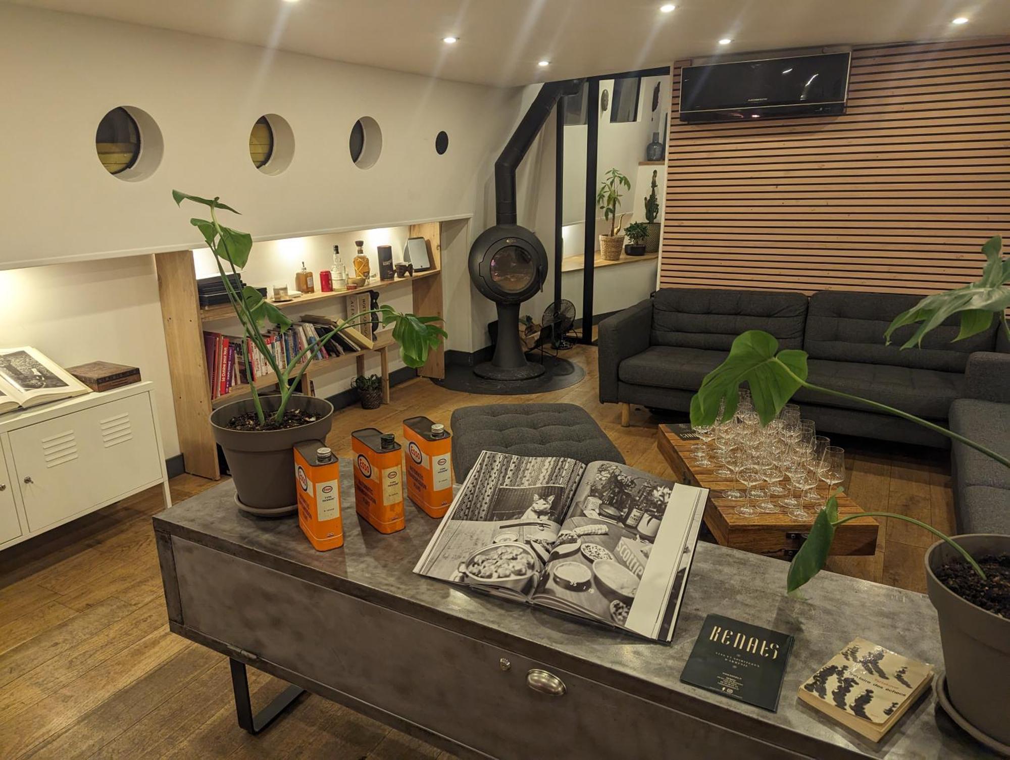 Parisiandaydreamhouseboat *