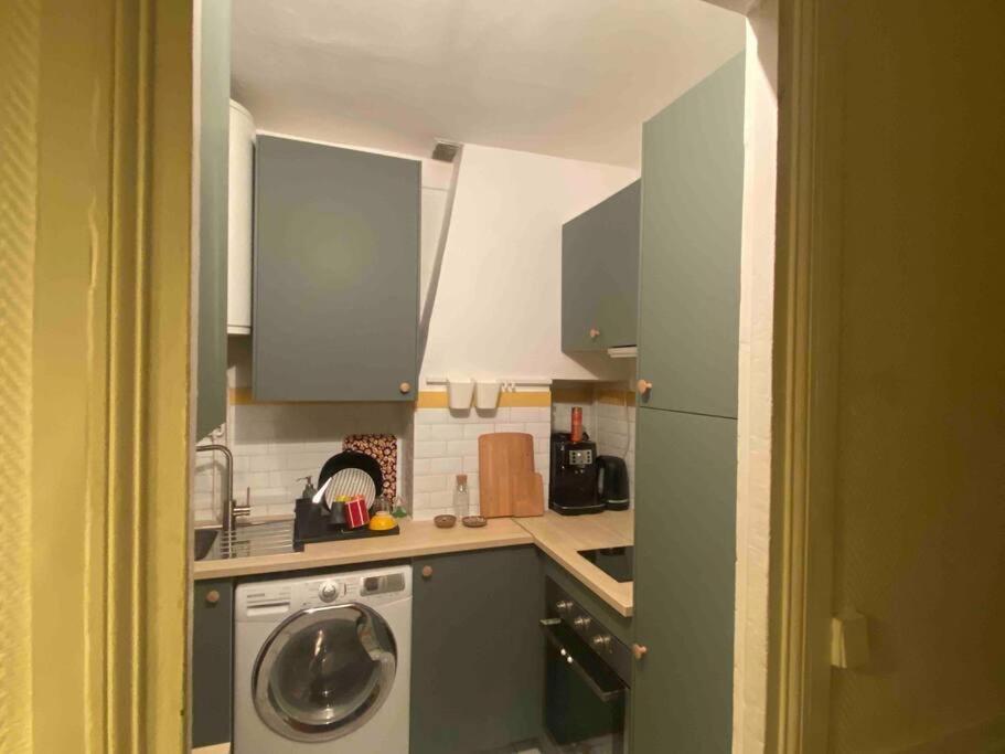 Nice And Cosy Menilmontant Apartment