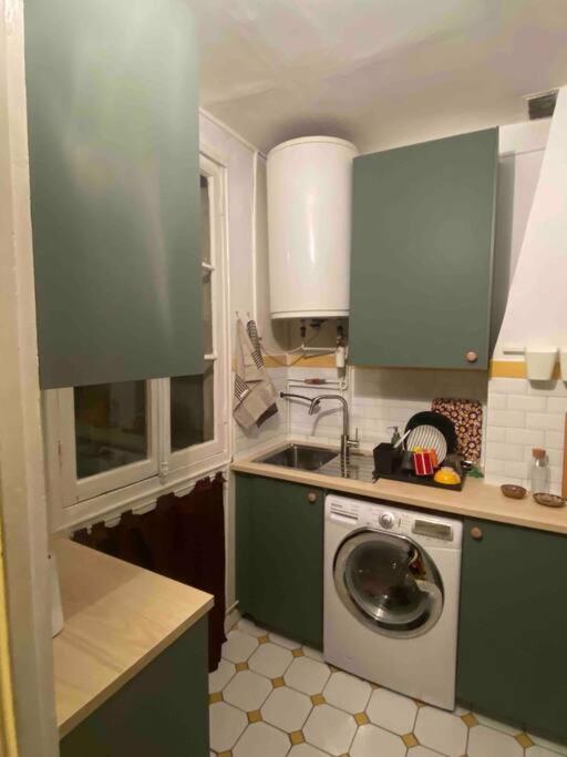 Nice And Cosy Menilmontant Apartment