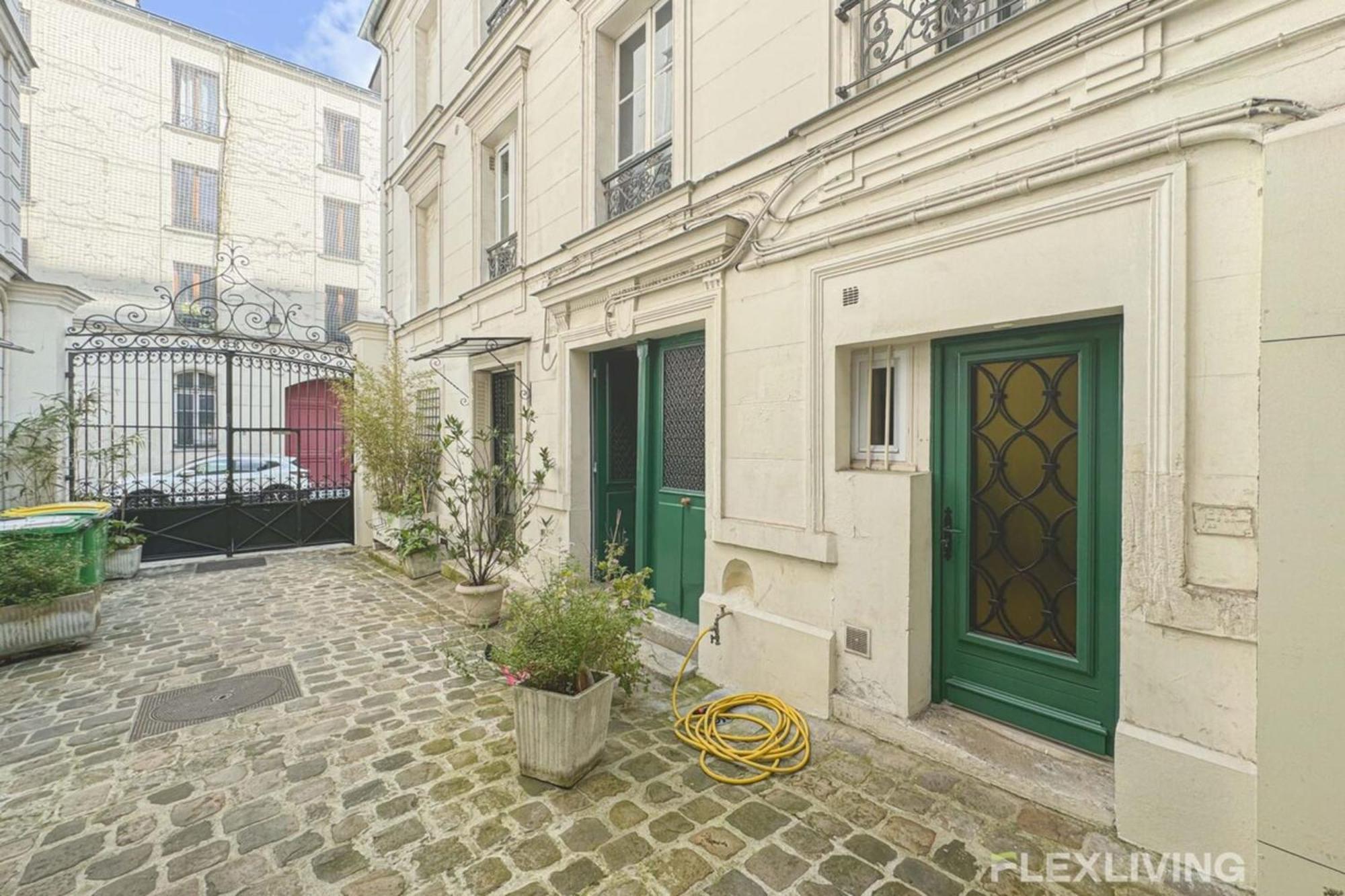 Flexliving - - Banquier