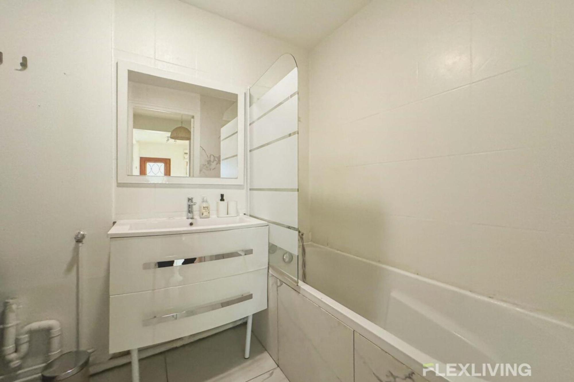 Flexliving - - Banquier * Paris