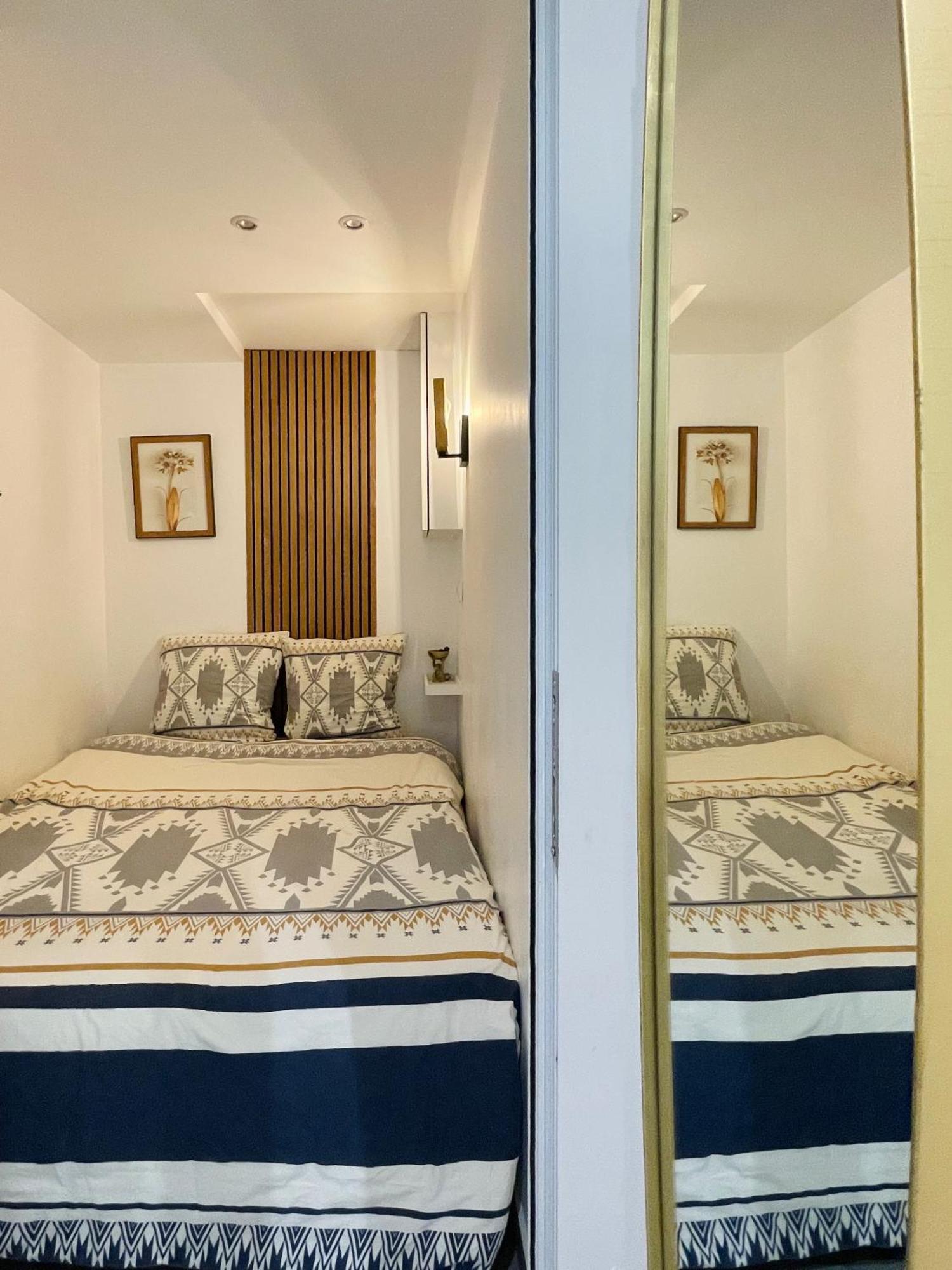 Chic Marais Centre Apartment Paris
