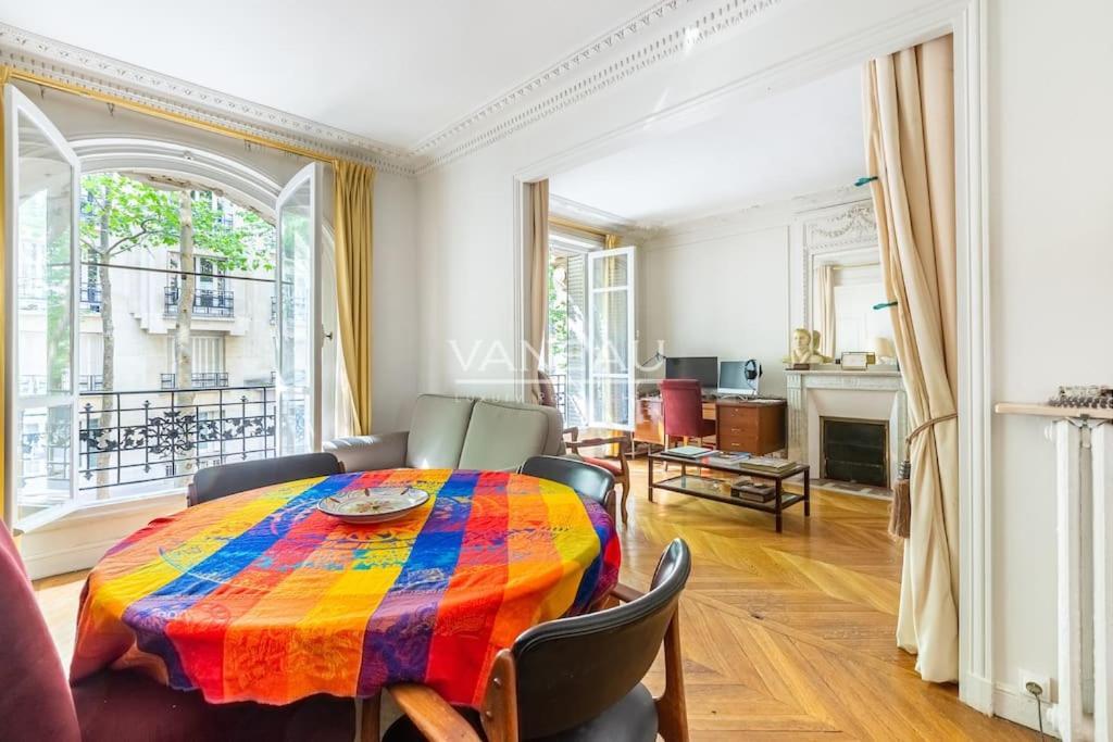 Superb Parisian Paris