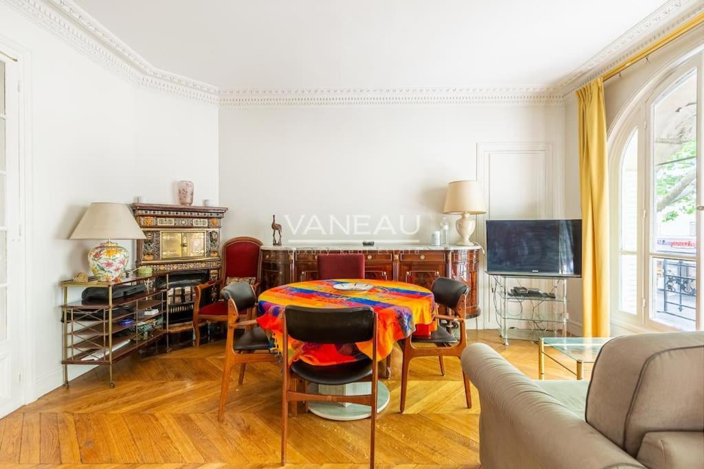Superb Parisian *
