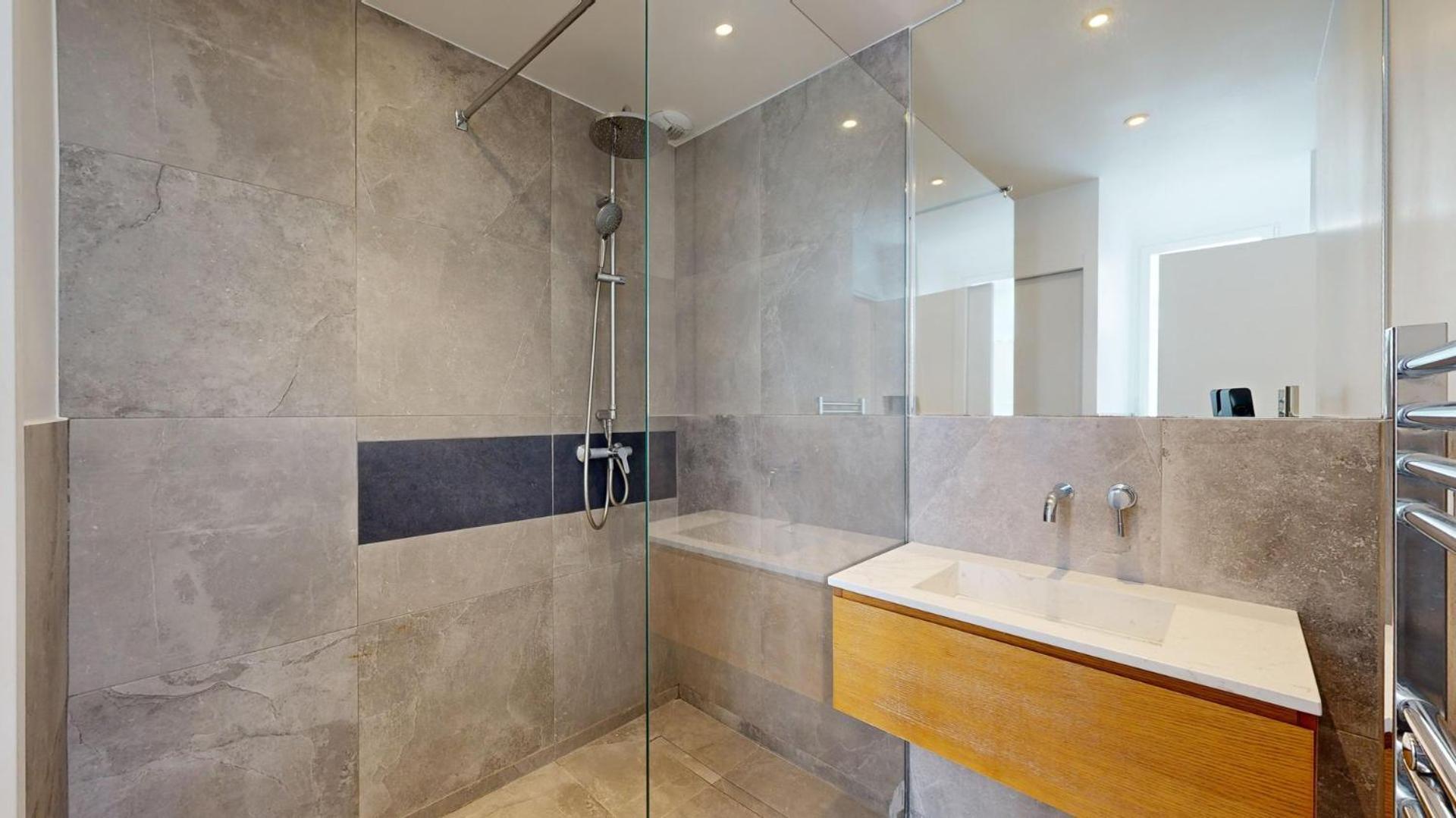 Apartment Bluestay 38 - Charmant Duplex A Paris