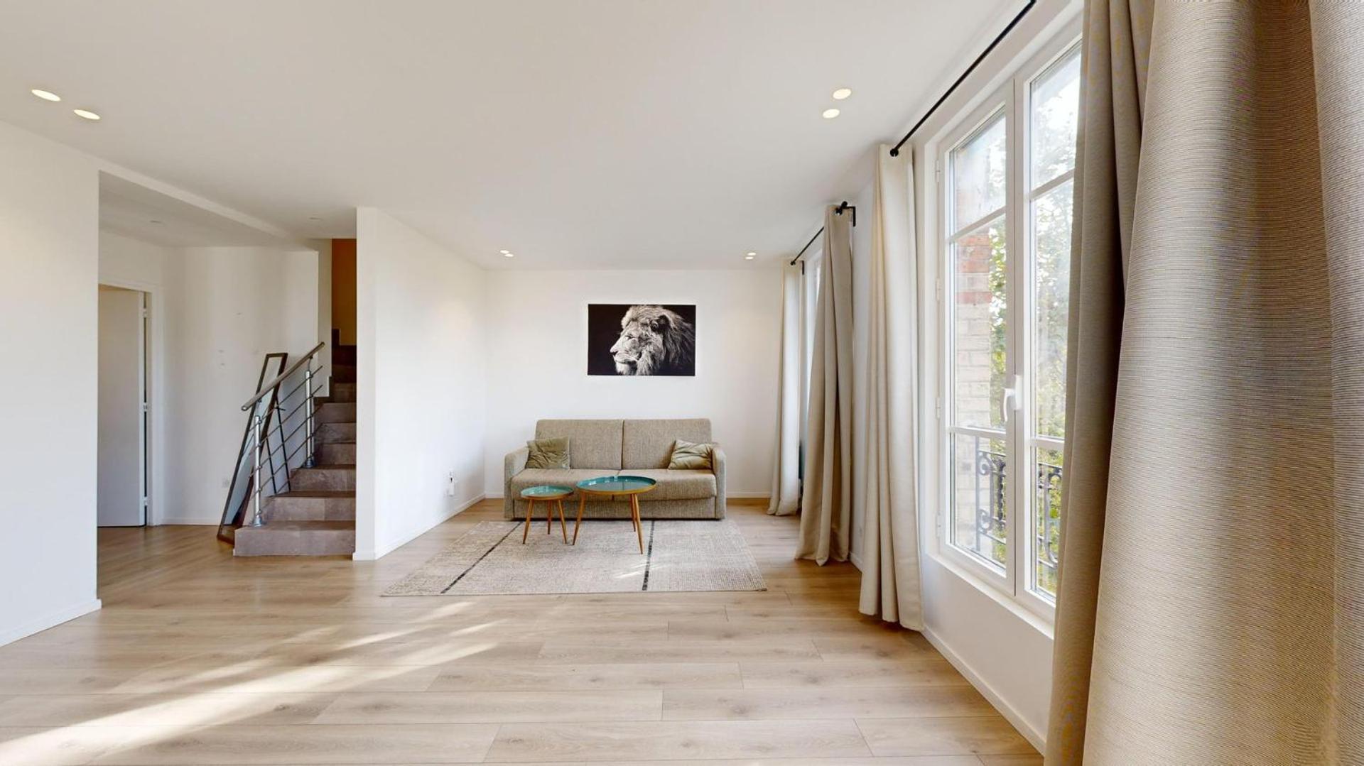 Bluestay 38 - Charmant Duplex A