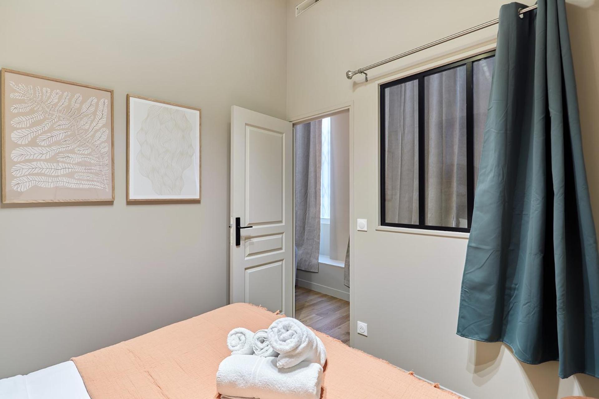 Superb 2 Bedrooms Centrer Of By Prestige Apartment Paris
