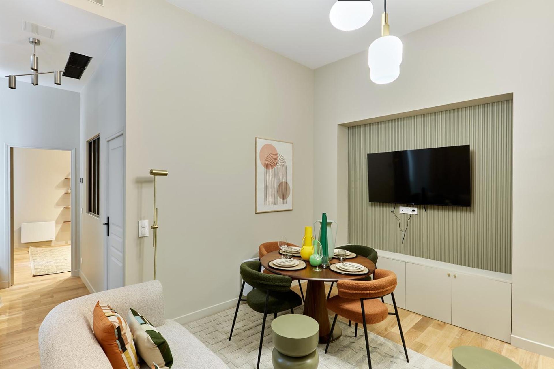 Apartment Superb 2 Bedrooms Centrer Of By Prestige Paris