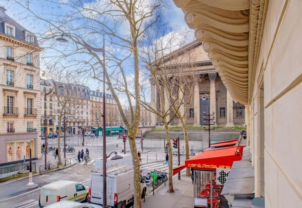 Urban Retreat Brand-new Duplex 2-bedroom Apartment Paris