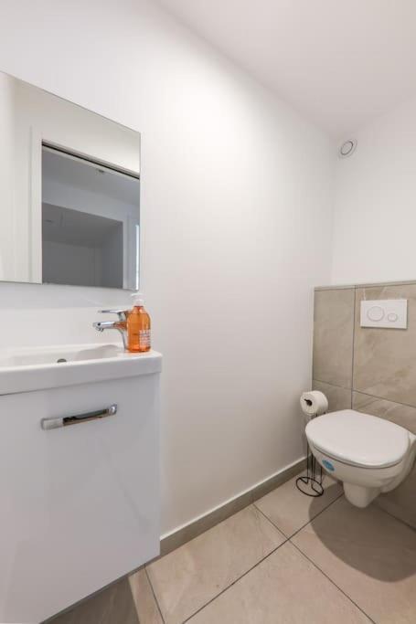 Apartment Urban Retreat Brand-new Duplex 2-bedroom *