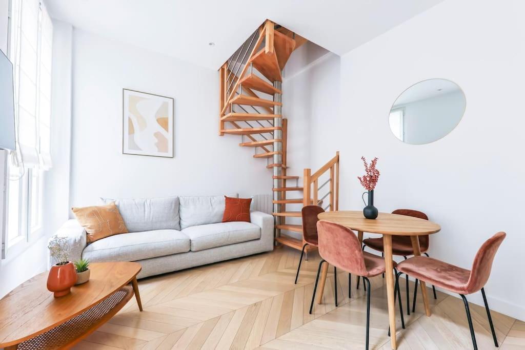 Urban Retreat Brand-new Duplex 2-bedroom Apartment Paris