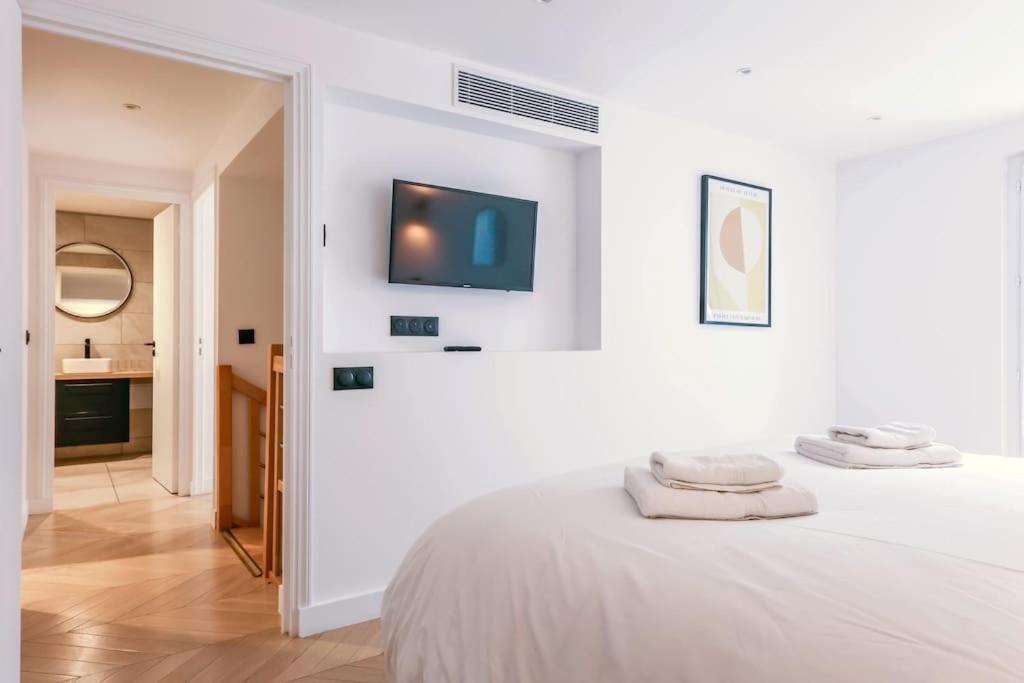 Urban Retreat Brand-new Duplex 2-bedroom Apartment