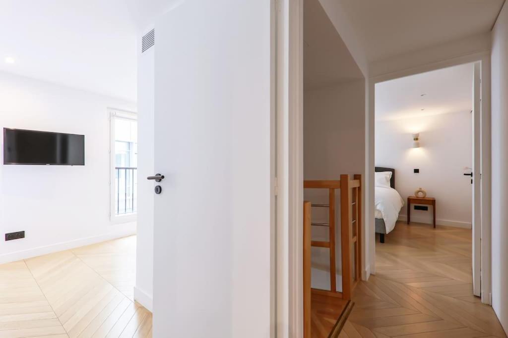 Urban Retreat Brand-new Duplex 2-bedroom Apartment Paris
