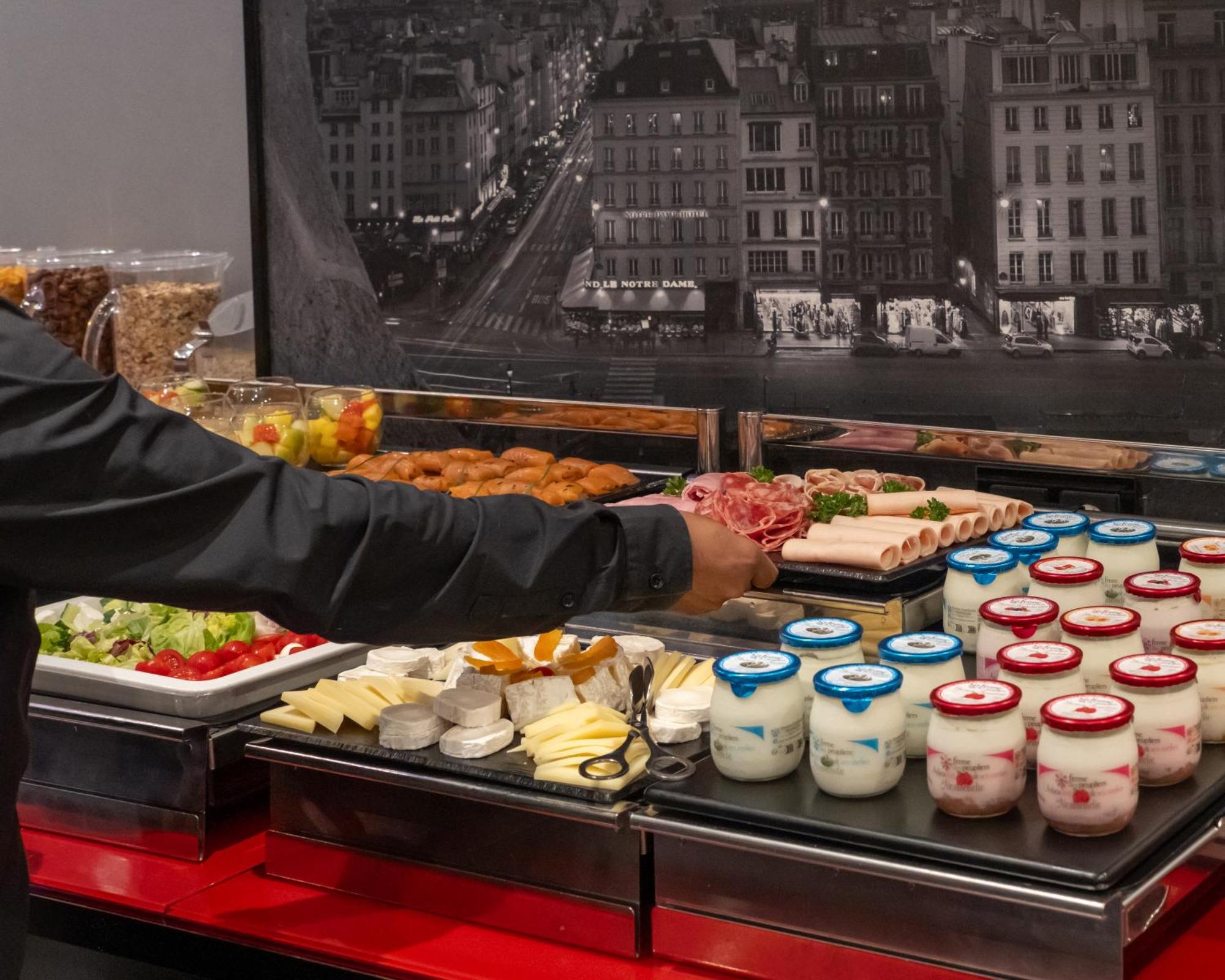 L'empire - Louvre Hotel 4*