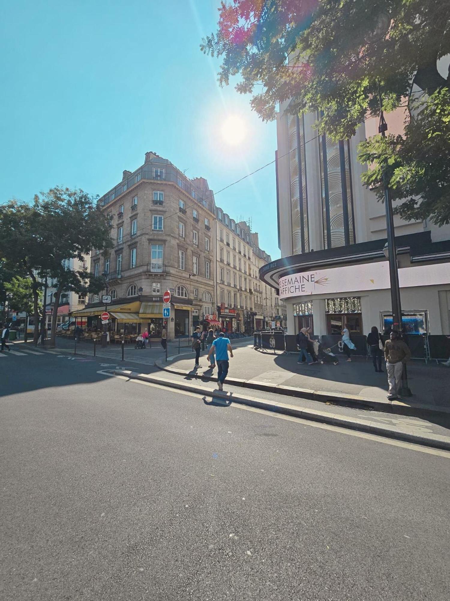 Grands Boulevards Apartment Paris