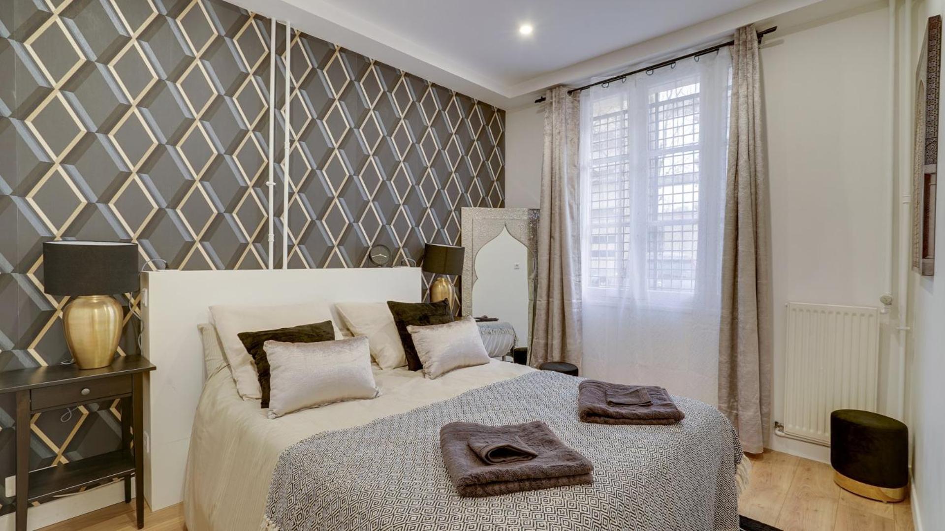 144 Bebesse, Superb Apt, 3 Bdr, * Paris