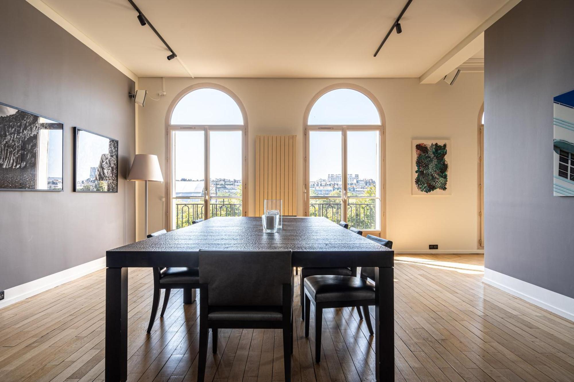 Luxury 4 Bedroom Eiffel Tower View Apartment Paris