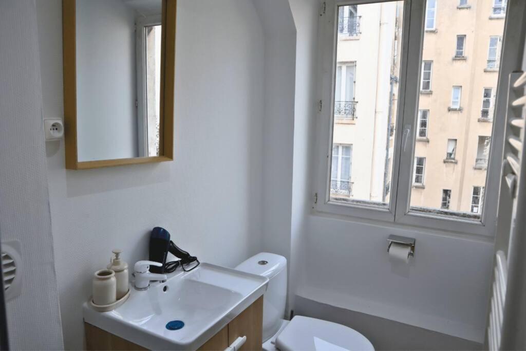 A 2p Apartment Paris