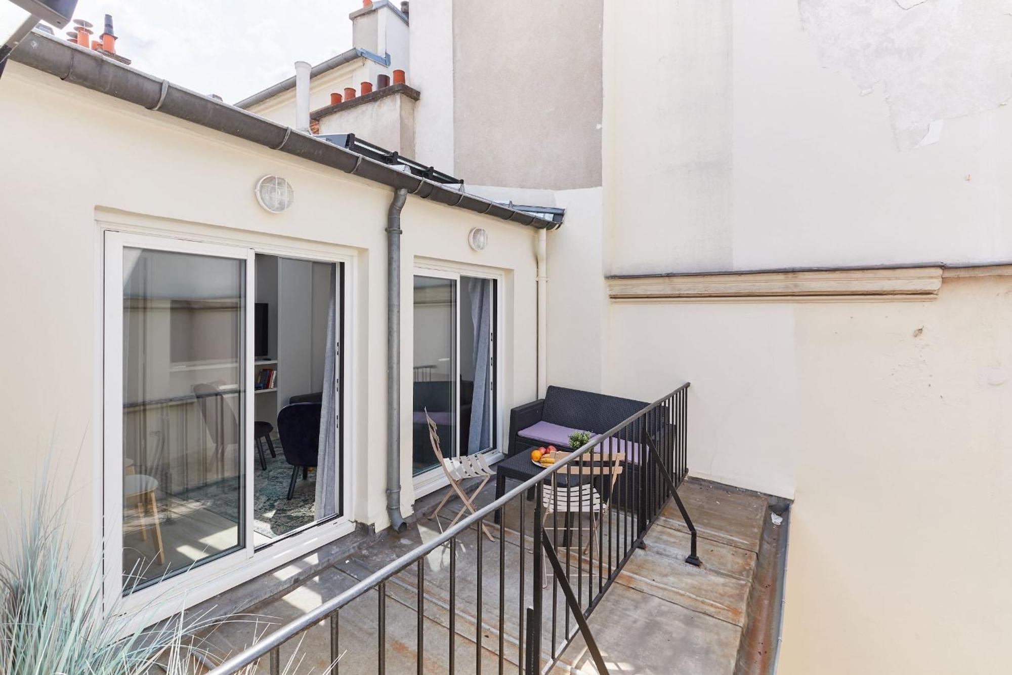 Jardin Du Luxembourg With Balcony - Cityapartmentstay Apartment