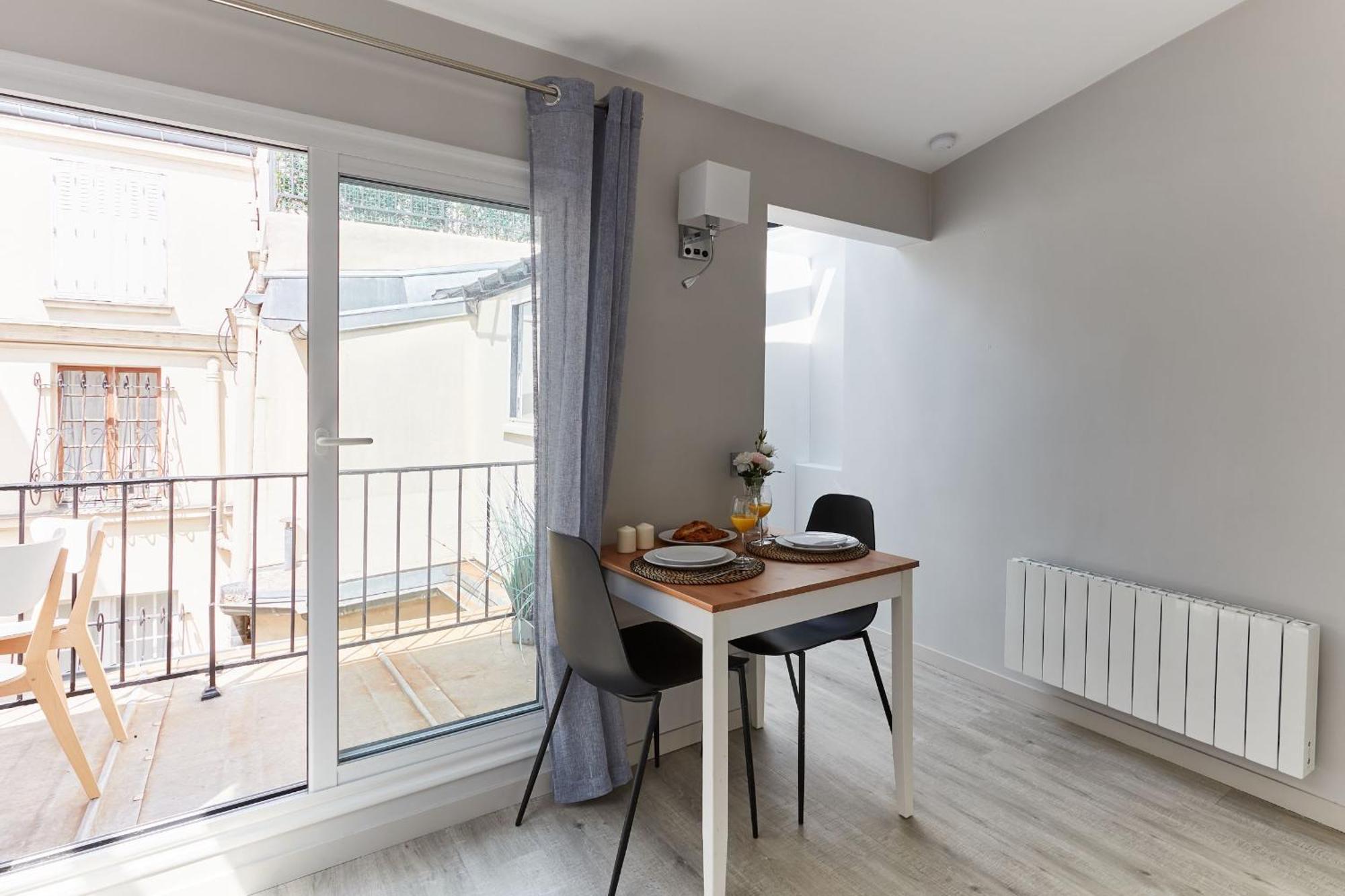 Apartment Jardin Du Luxembourg With Balcony - Cityapartmentstay *