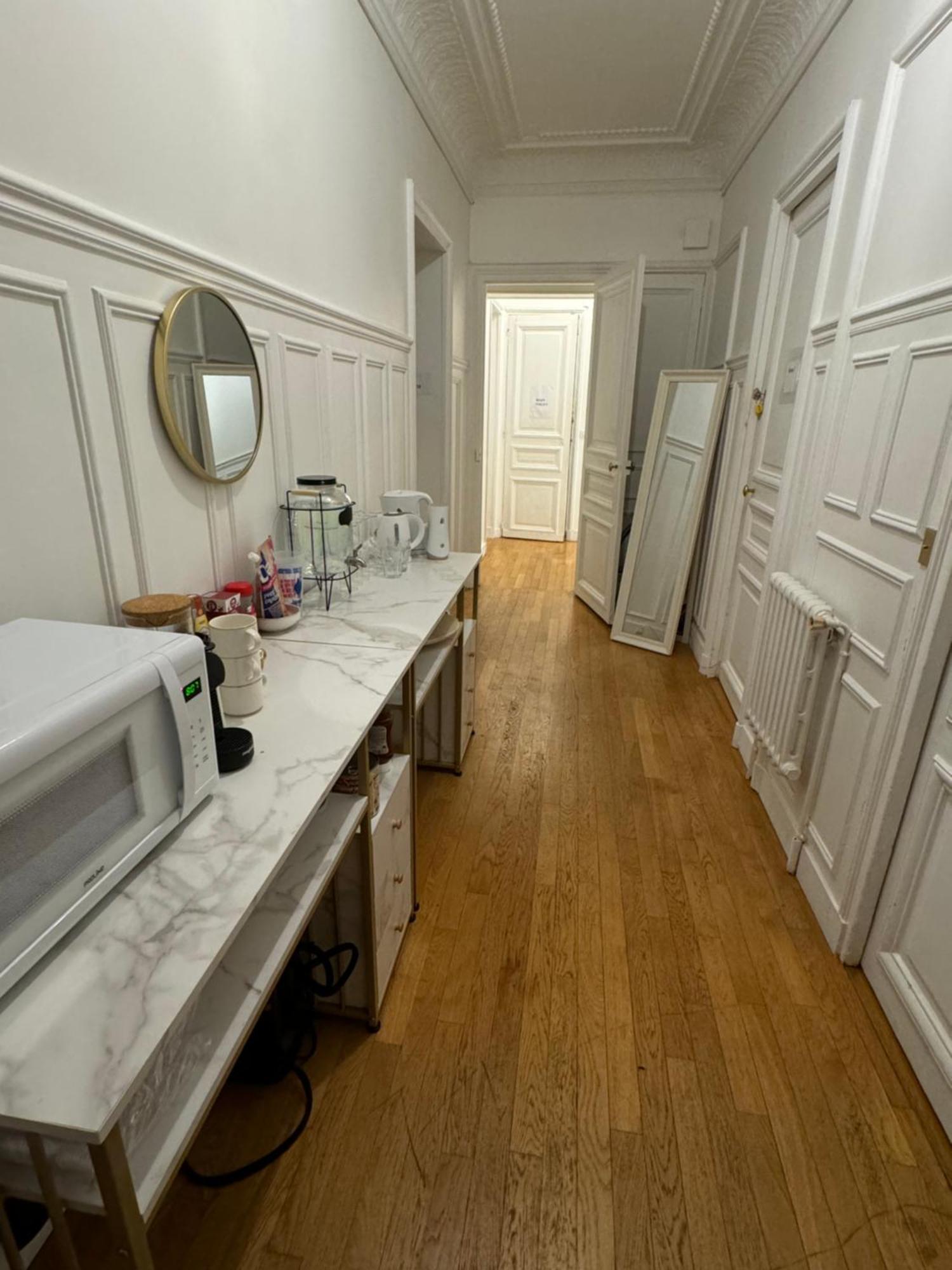 Beautiful Nearby Champs Elysees Apartment Paris
