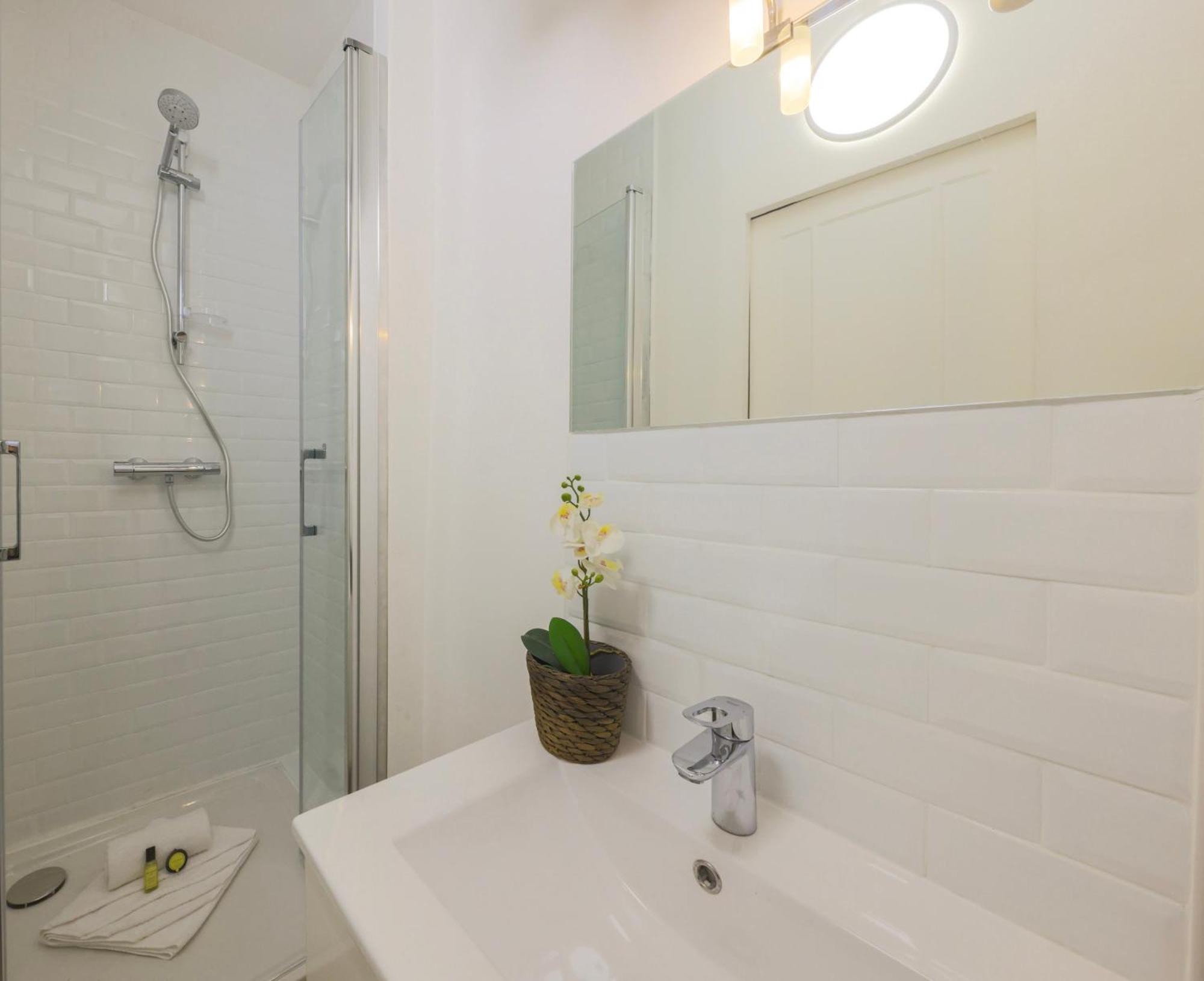 Opera District Comfortable Retreat Apartment *