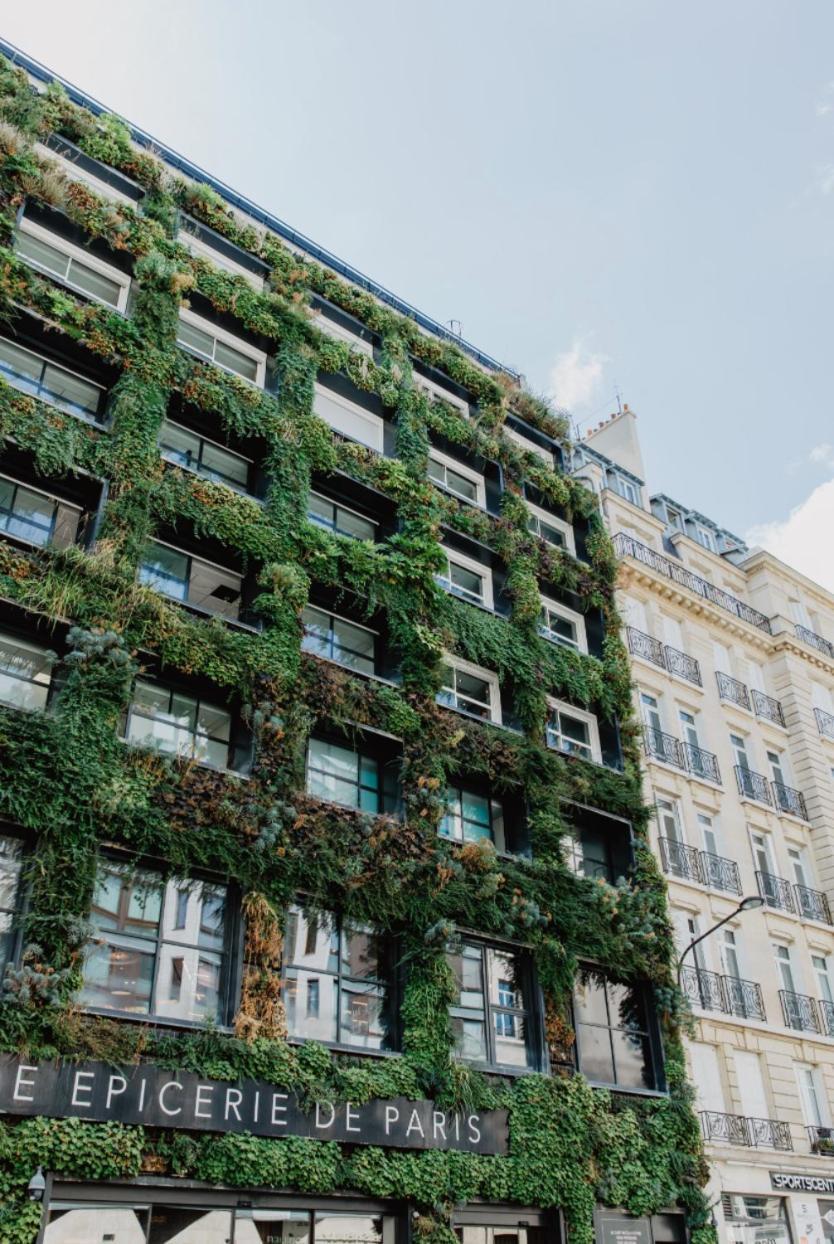 Very Chic Next To Trocadero And Eiffel Tower Paris