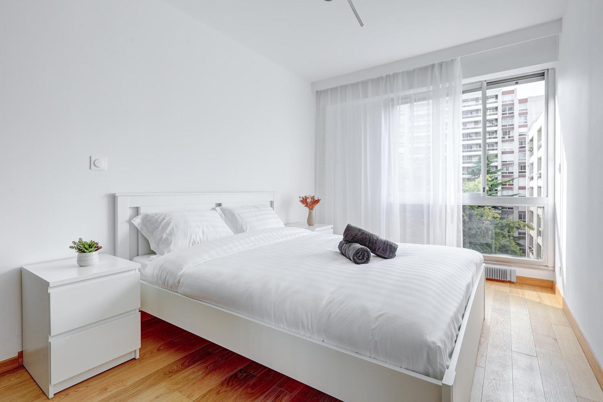 Apartment Au Coeur De Paris, Architecturale Et Elegante