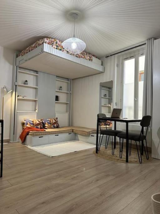 19 Apartment Paris