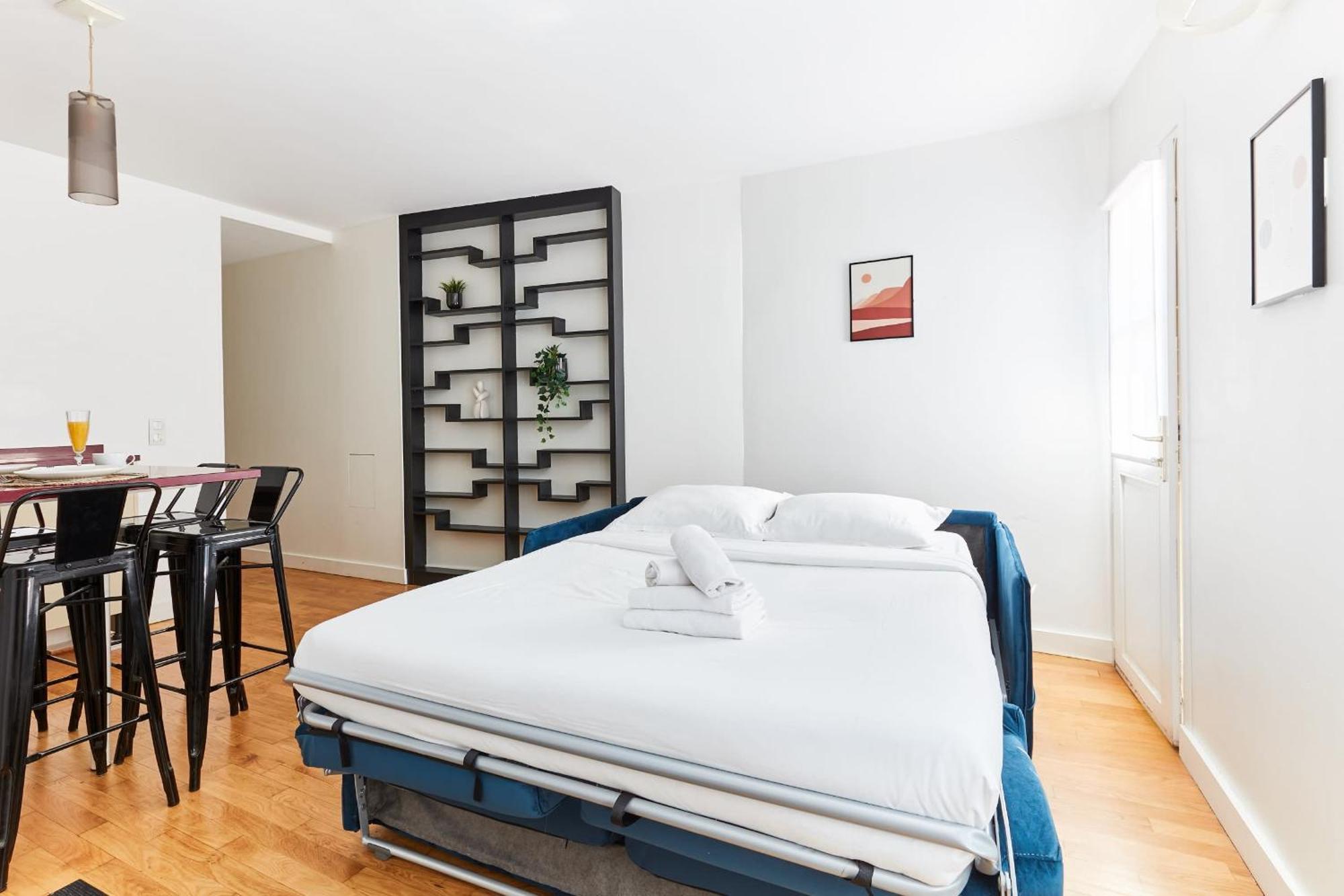 Apartment Latin Quarter - 1br With Balcony - Cityapartmentstay Paris
