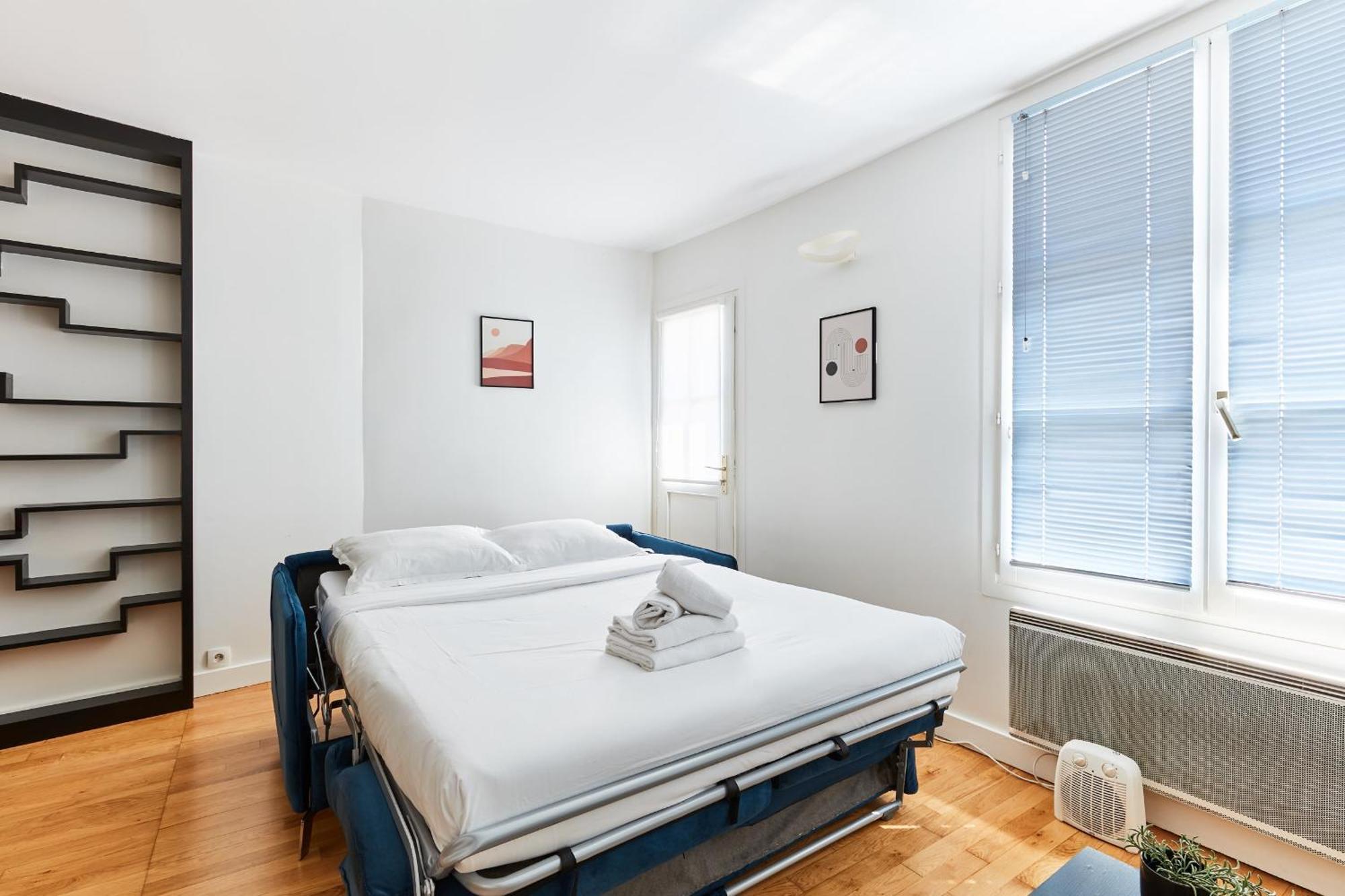Latin Quarter - 1br With Balcony - Cityapartmentstay Apartment *