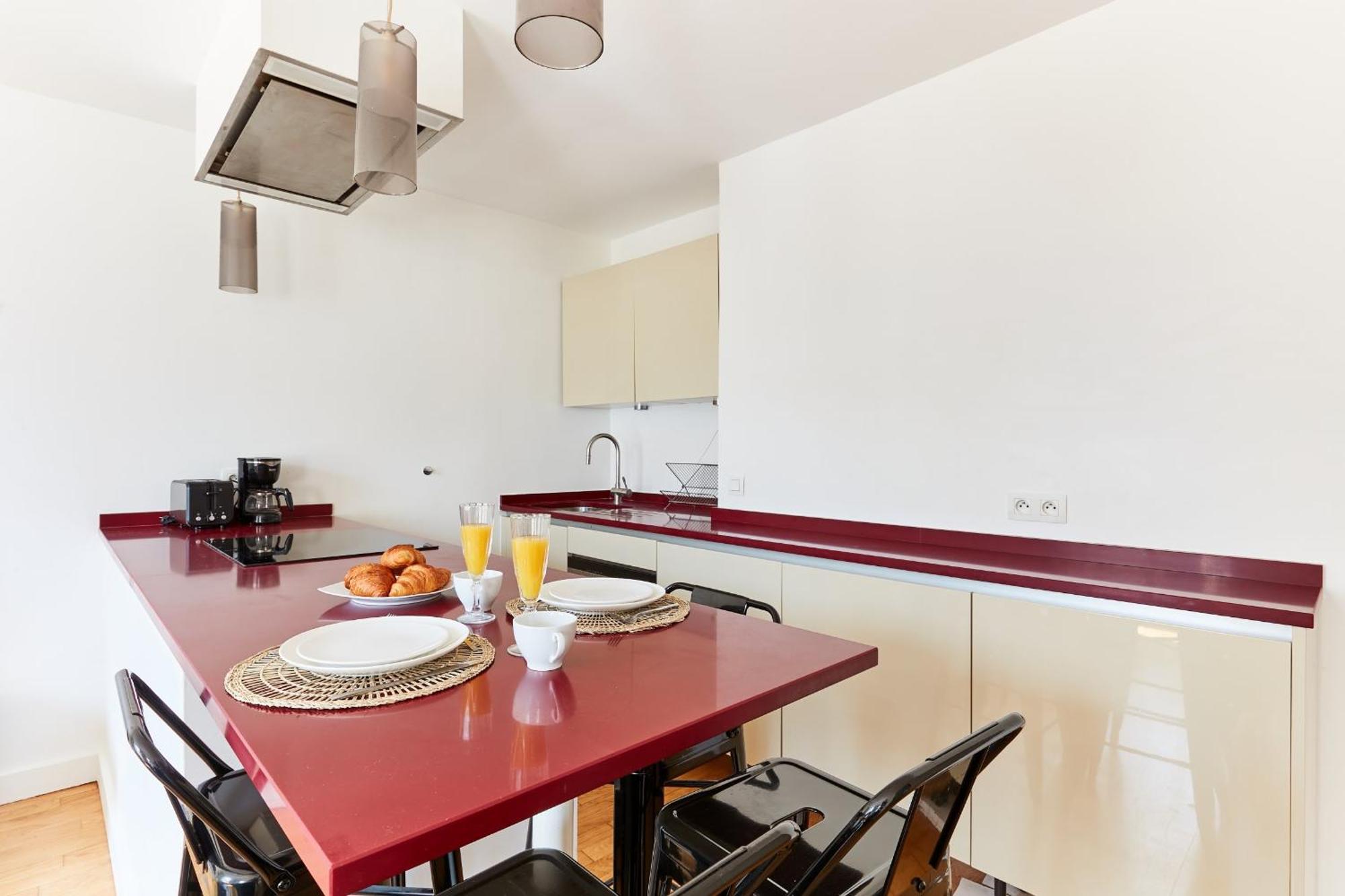 Apartment Latin Quarter - 1br With Balcony - Cityapartmentstay *
